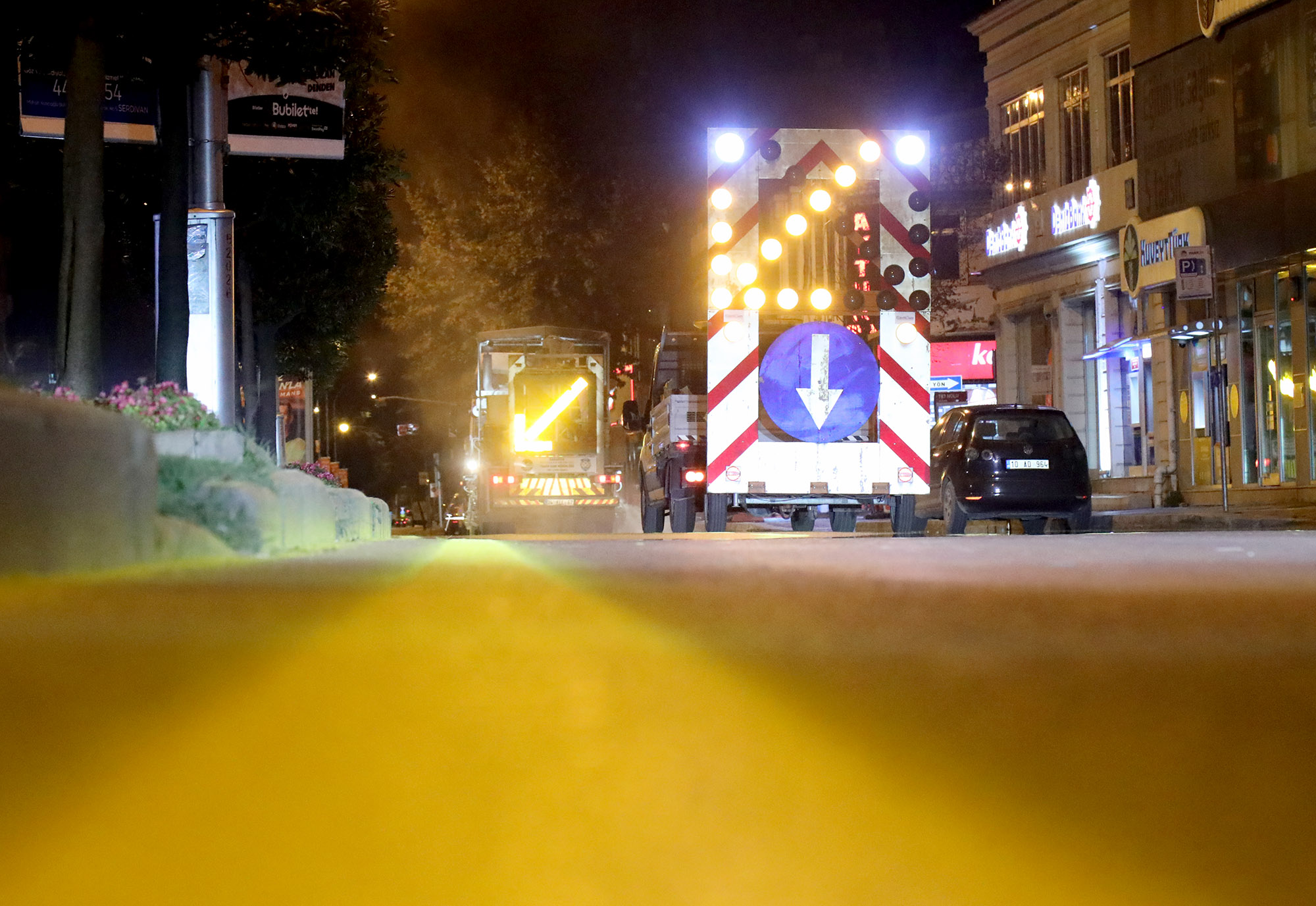  Büyükşehir’den Bosna Caddesi’ne estetik katan gece mesaisi