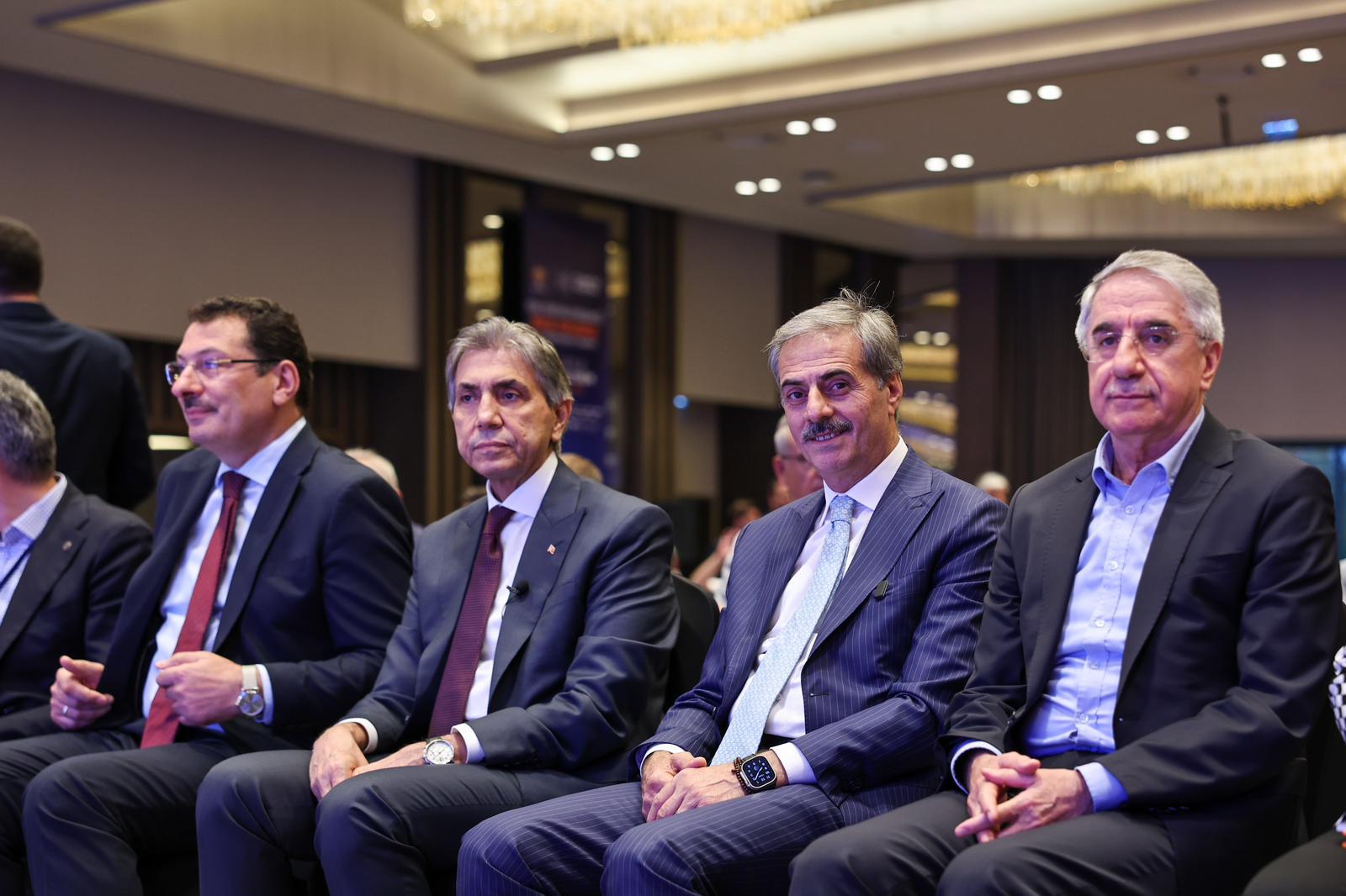 16 şehir, 111 belediye başkanıyla AK Parti’nin hizmet neferleri Sakarya’da