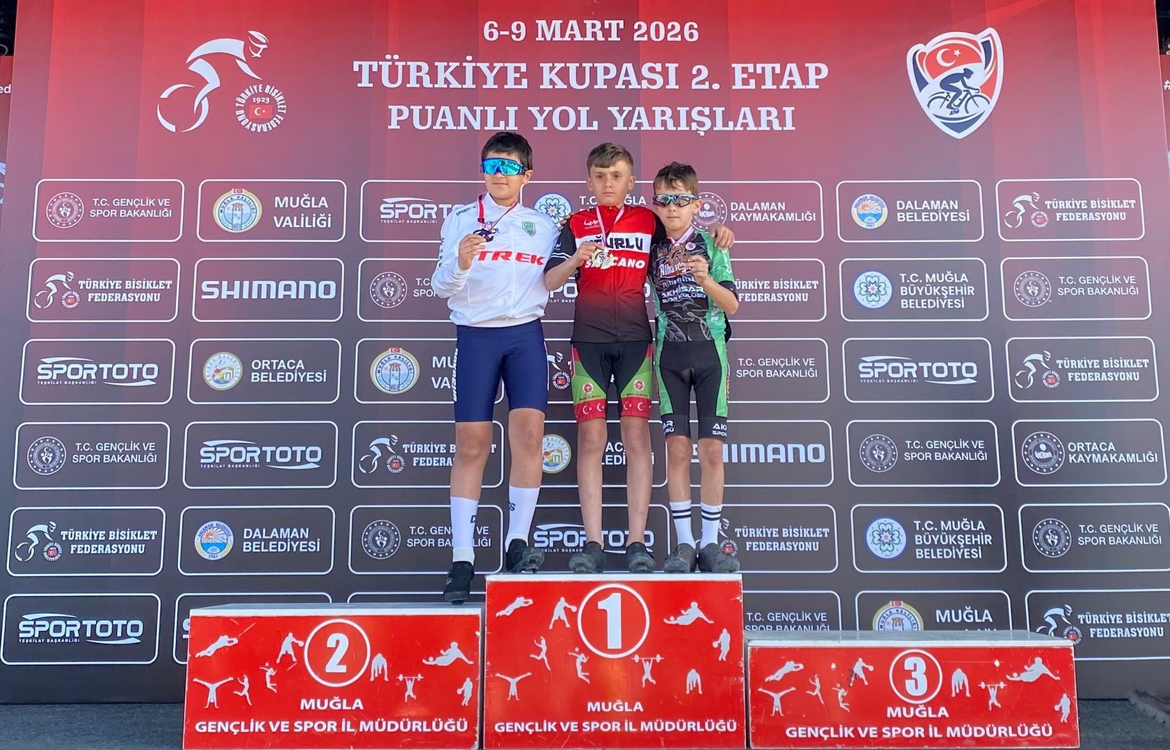 Büyükşehir sporcuları dolu dizgin