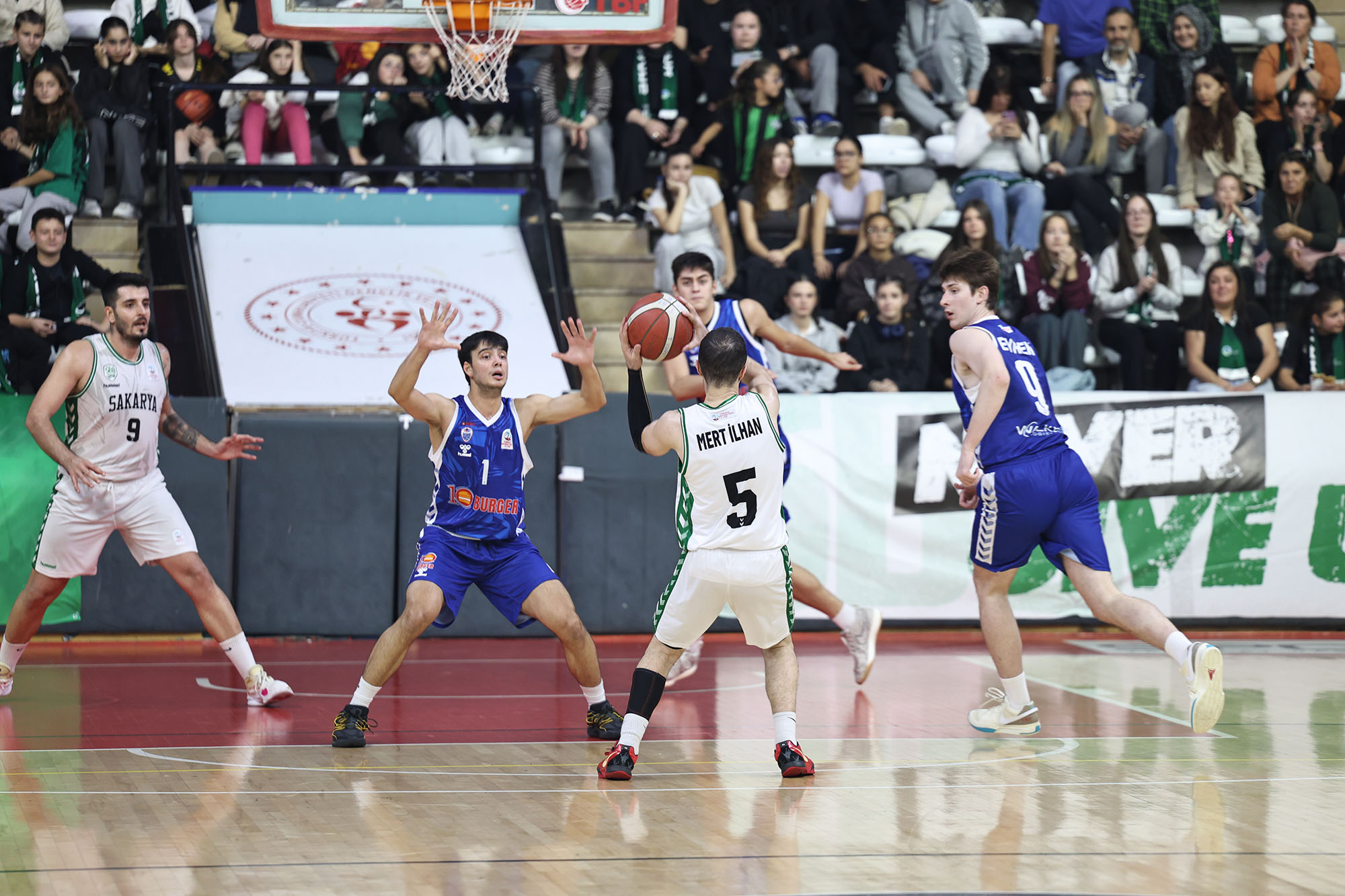 Büyükşehir’in devleri Beylikdüzü’nü farklı geçti: 89-60