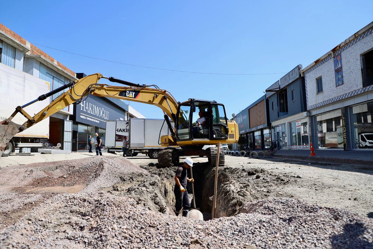 Büyükşehir güçlü altyapı ağını Serdivan’da genişletiyor