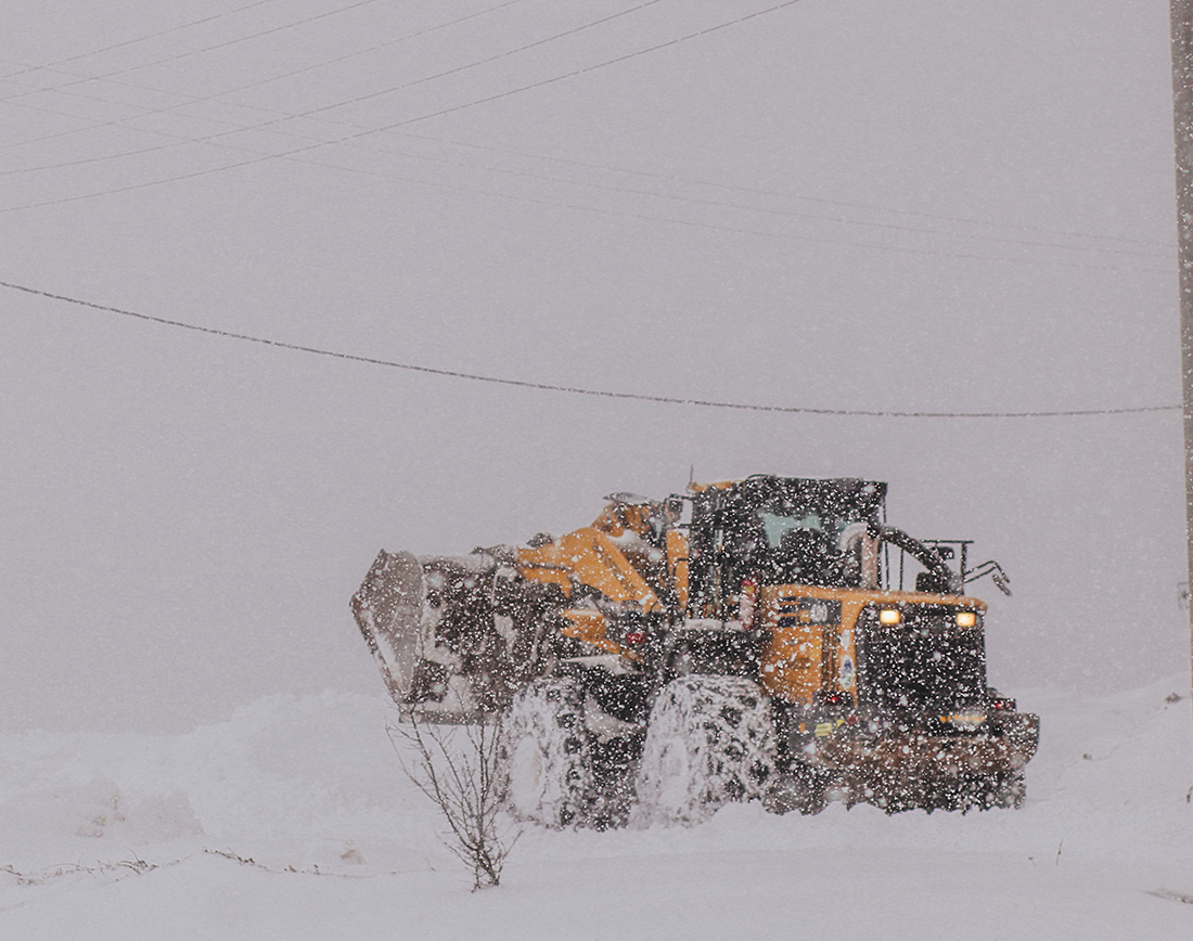 Büyükşehir şehrin merkezinden en uzak noktasına kadar müdahalelerini sürdürüyor