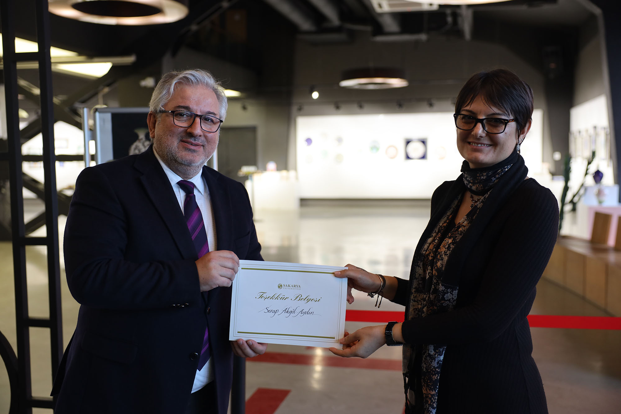 Genç sanatçıların hazırladığı “Topraktan Geleneğe Çini” sergisi OSM’de açıldı