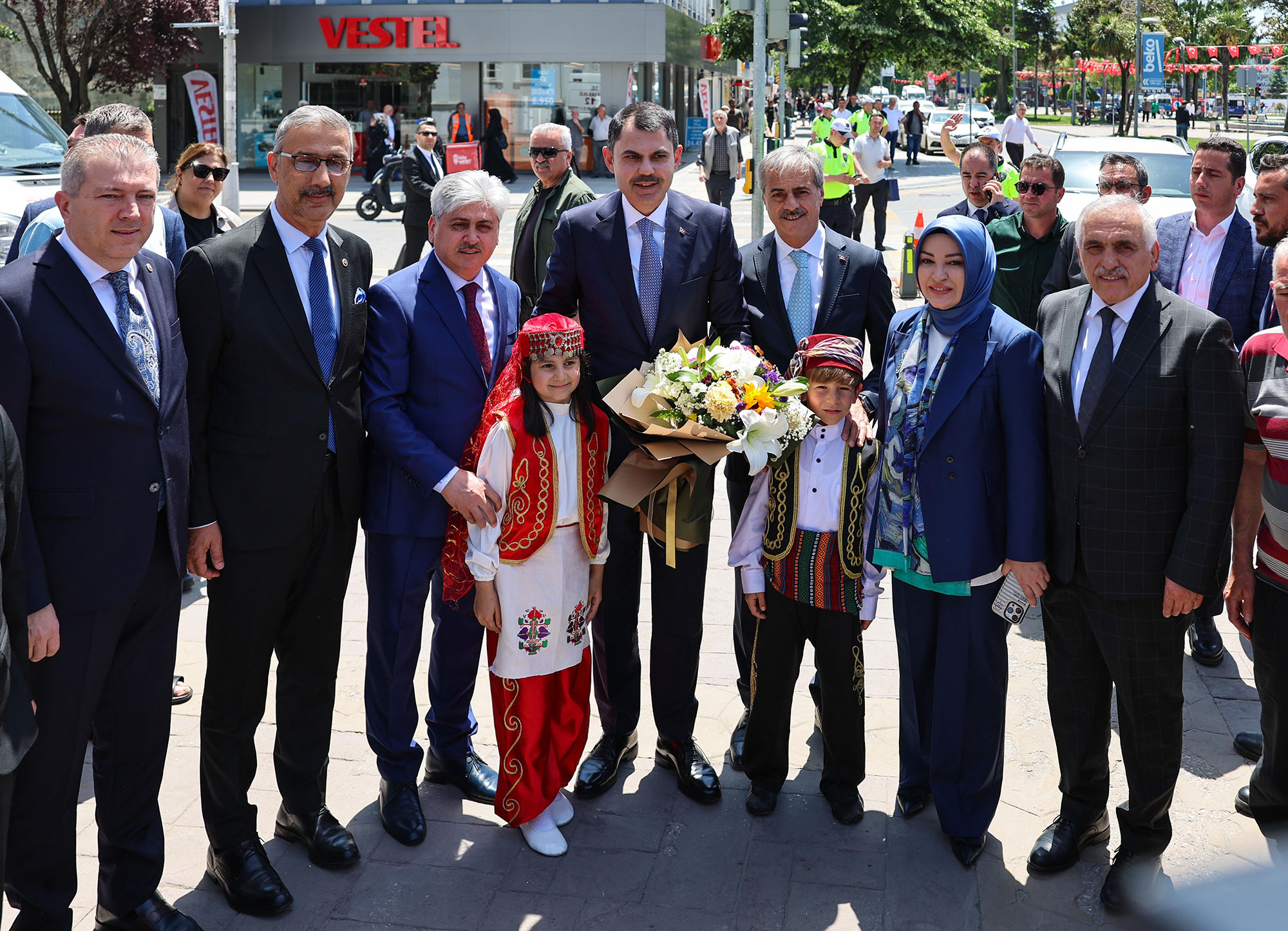 “Yeşil, sosyal ve dirençli şehir hedefimize Sayın Bakanımızın destekleriyle hızla ilerliyoruz”