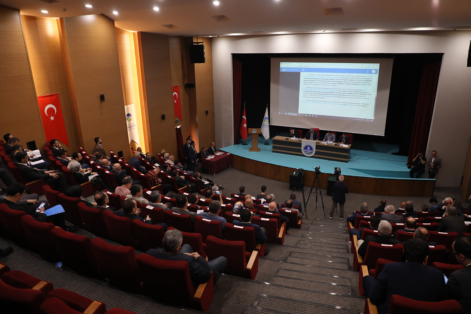 “Çalışmalarımızı artırarak şehrimizi yeni projelerimizle buluşturacağız”