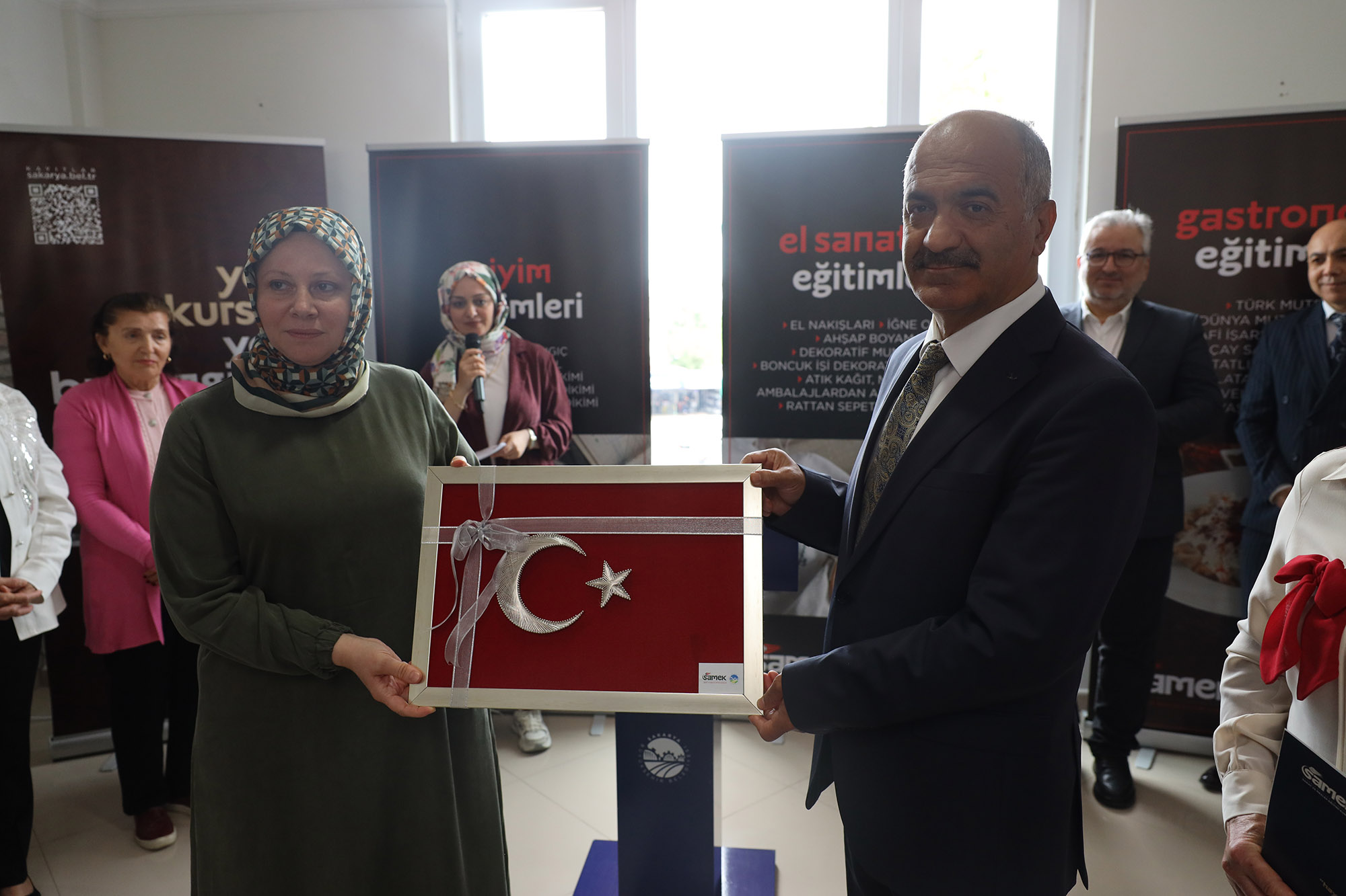 SAMEK yıl sonu sergileri Kocaali’de devam etti