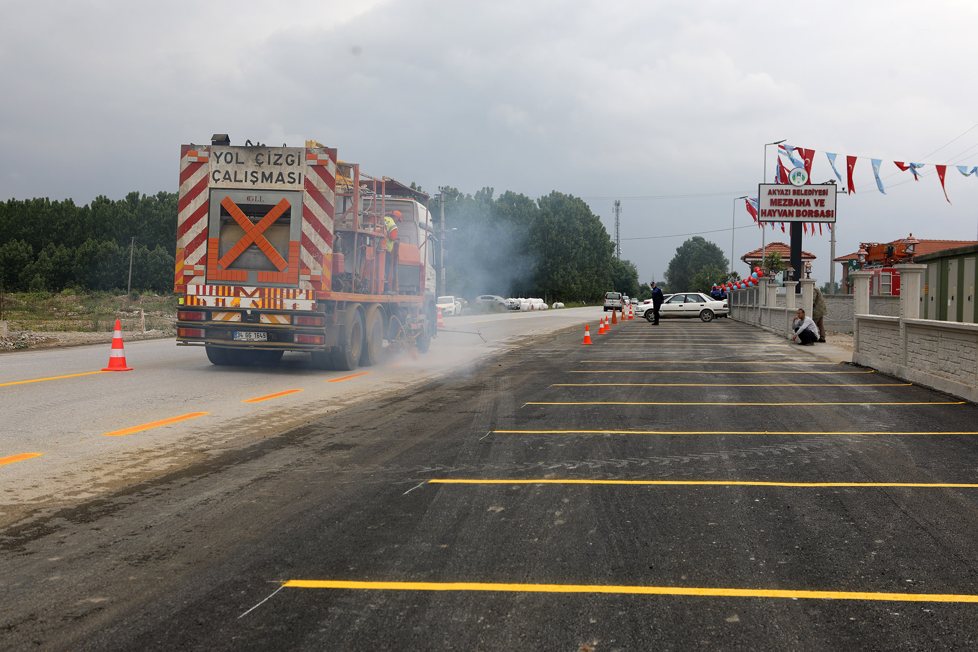 Büyükşehir’den güvenli sürüş için 3 bin 528 kilometrelik yol çizgisi 