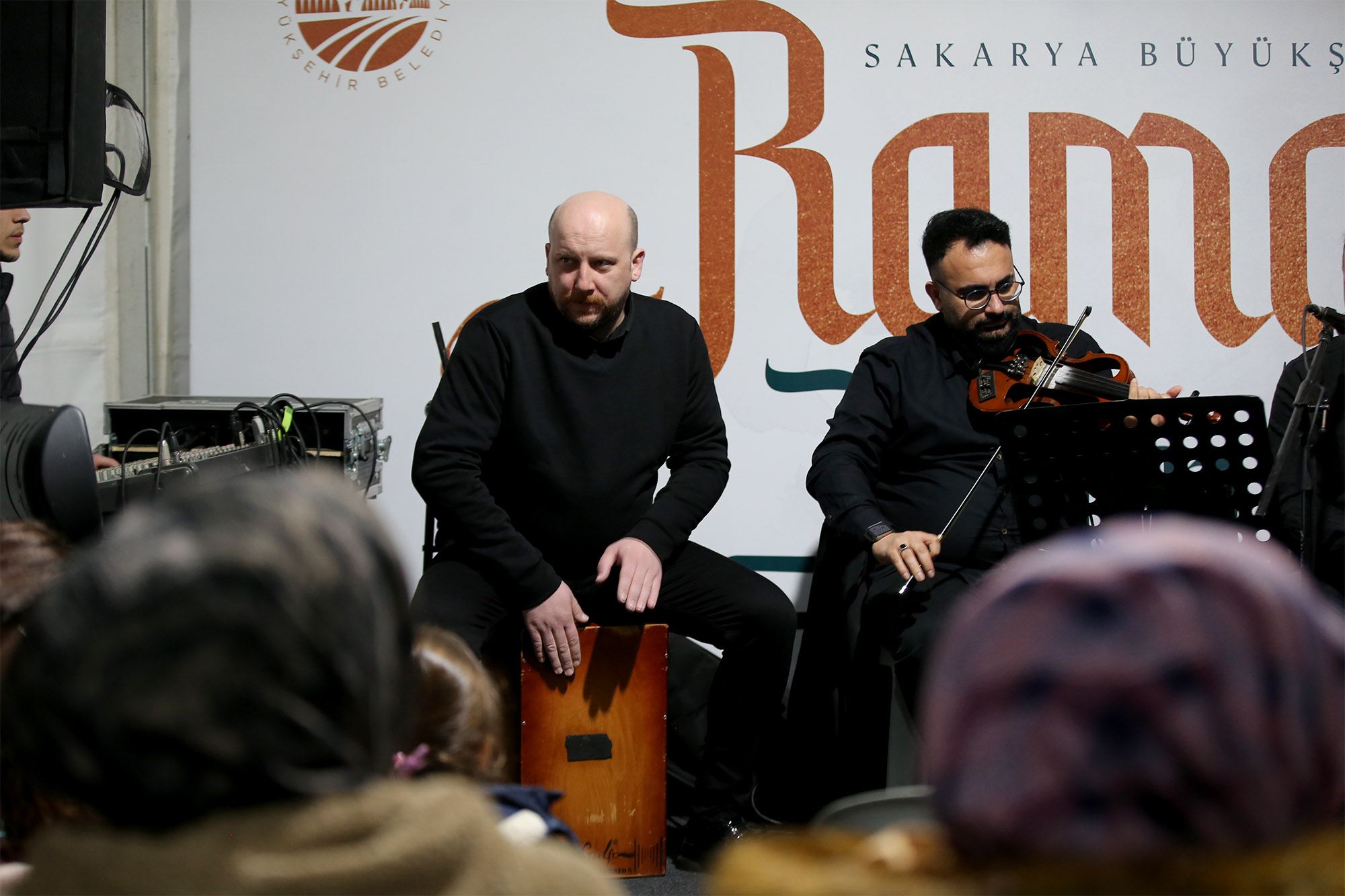 Ramazan Sokağı’nda kulakların pasını silen tasavvuf gecesi