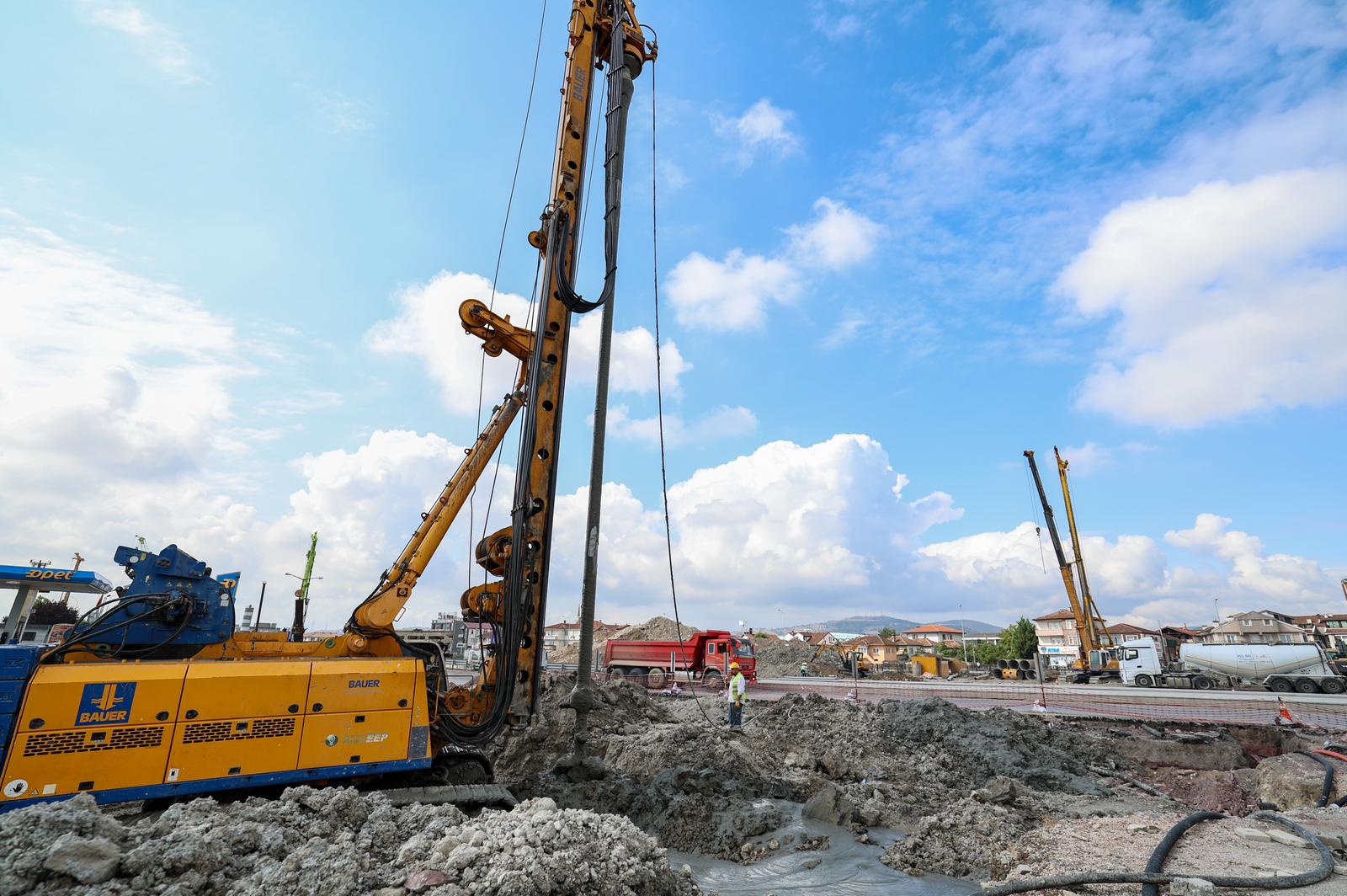“170 milyonluk projede duble yol tamam, Kuzey Köprüsü’nde de hızla ilerliyoruz”
