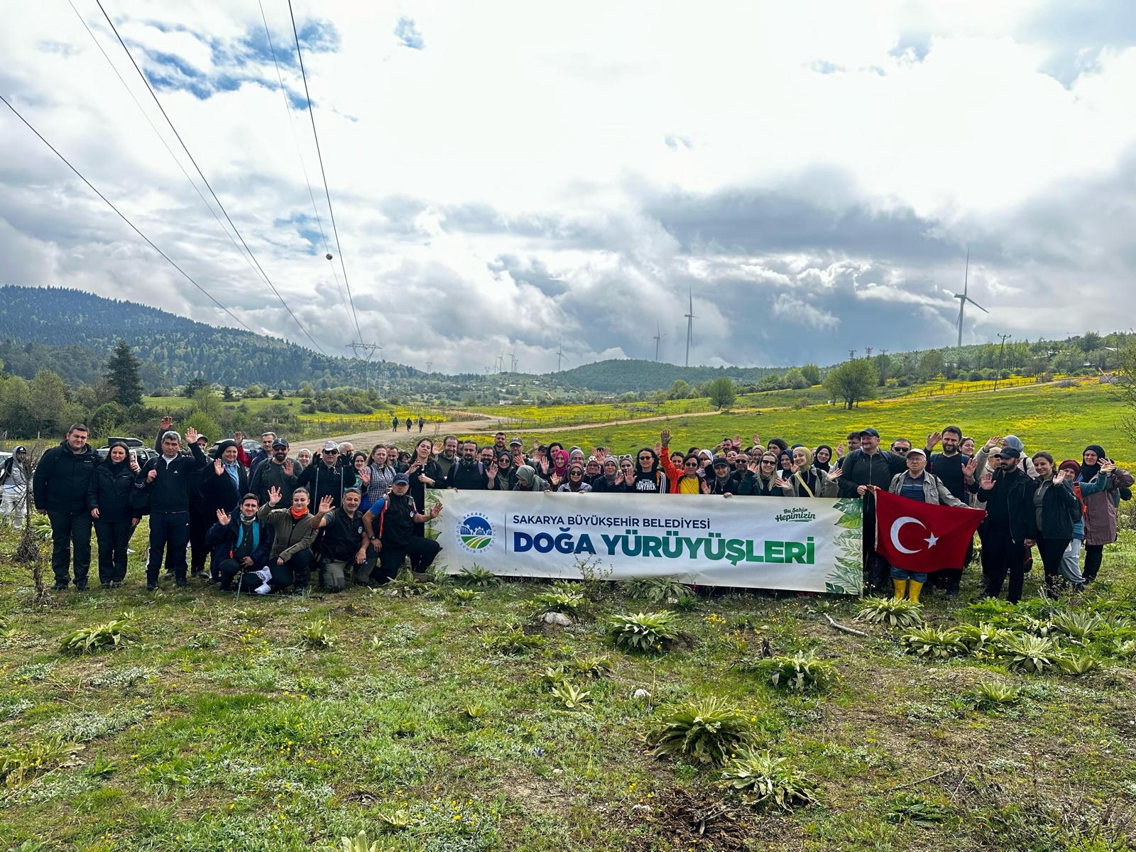 Doğa tutkunları Karagöl’ün cennet doğasını adım adım keşfetti 