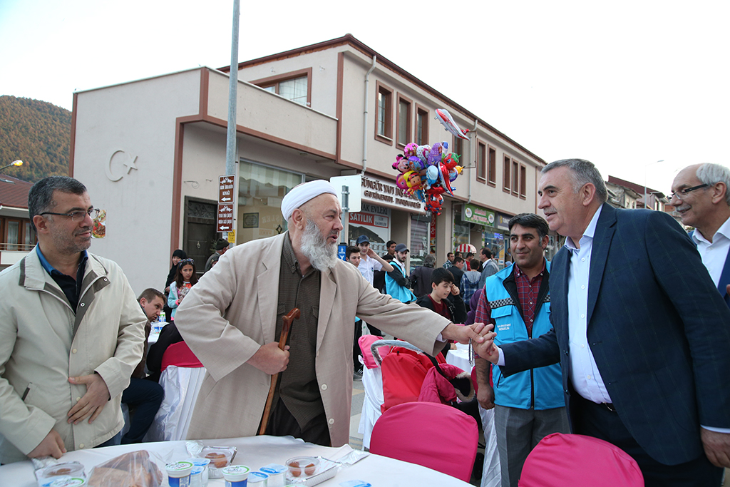 Sofralar bu kez Taraklı’da kuruldu