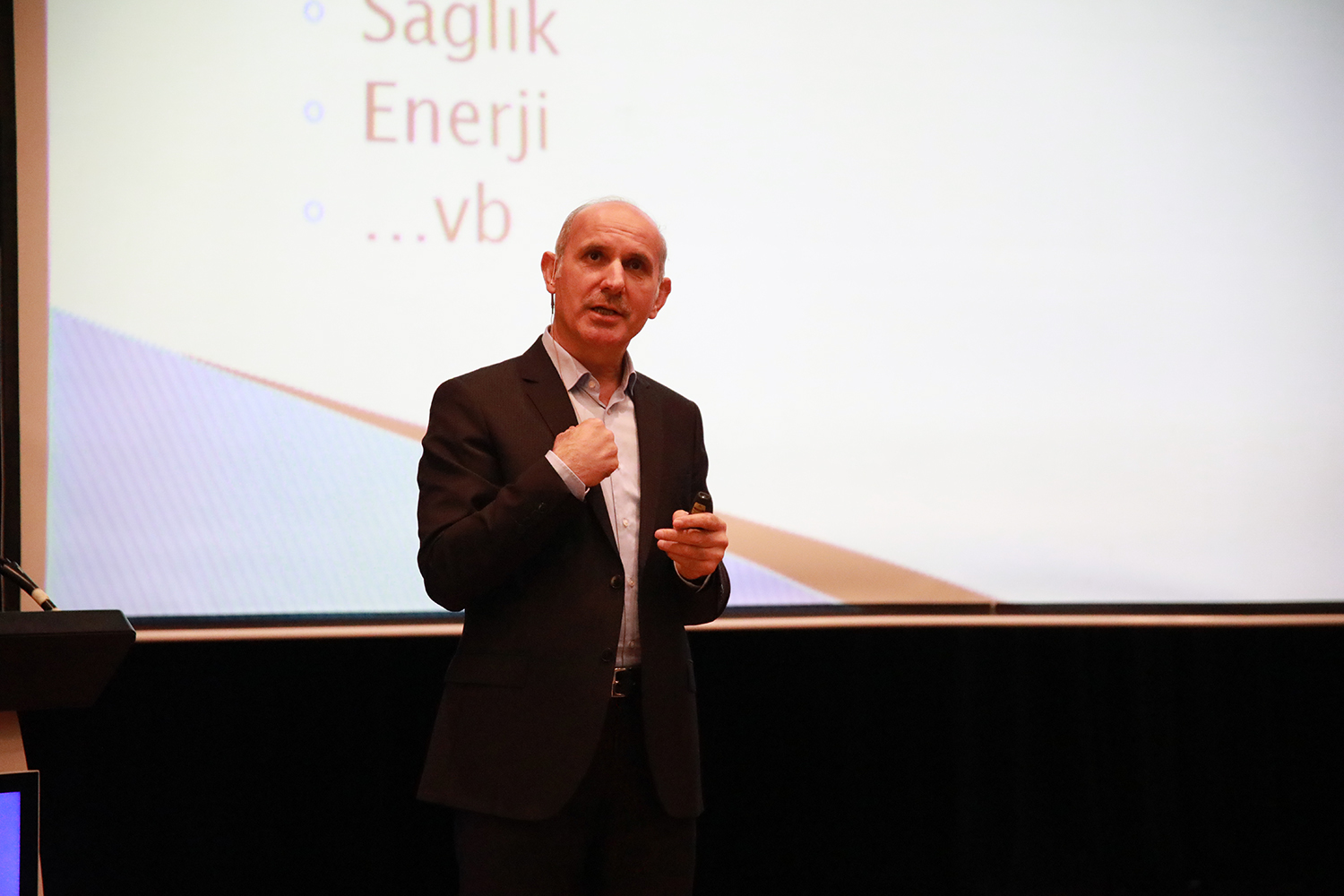 “İnsanların işlerini kolaylaştırırsanız başarılısınız”
