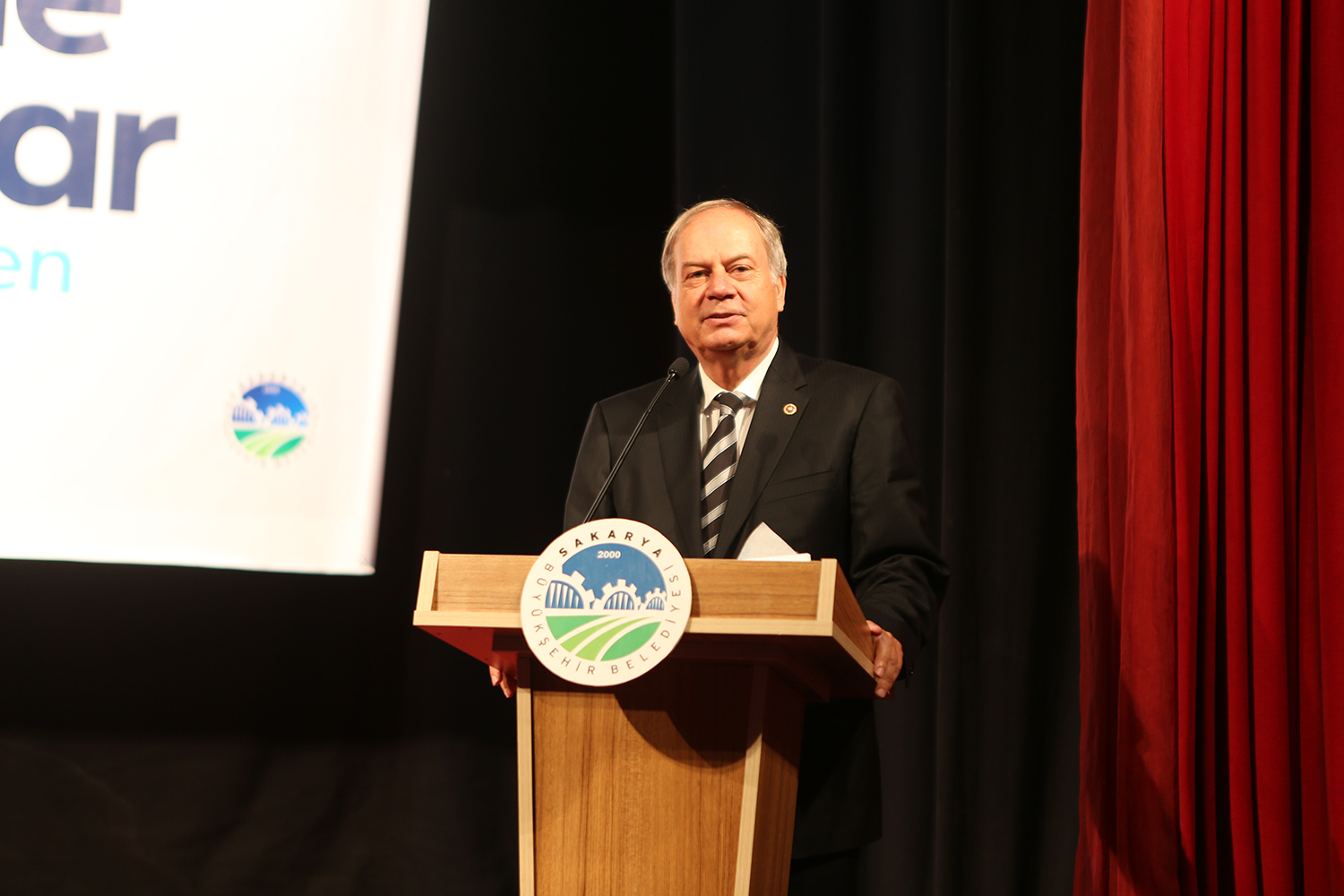 Şiir Seneler Sonra da Olsa Muhatabını Bulur