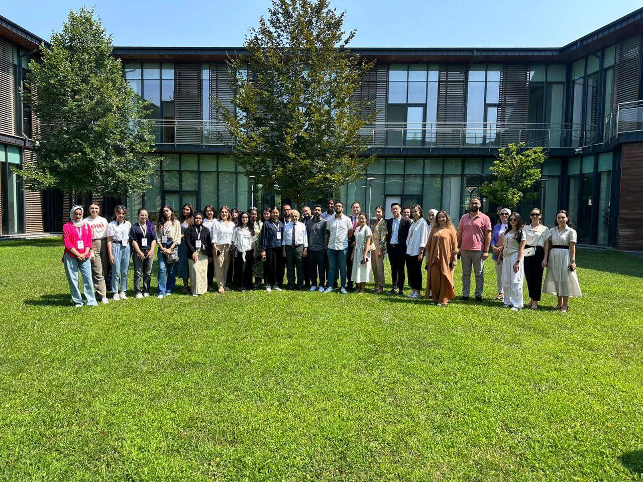 18 ülkeden 21 genç Büyükşehir’in dünyaya örnek projelerini tanıdı