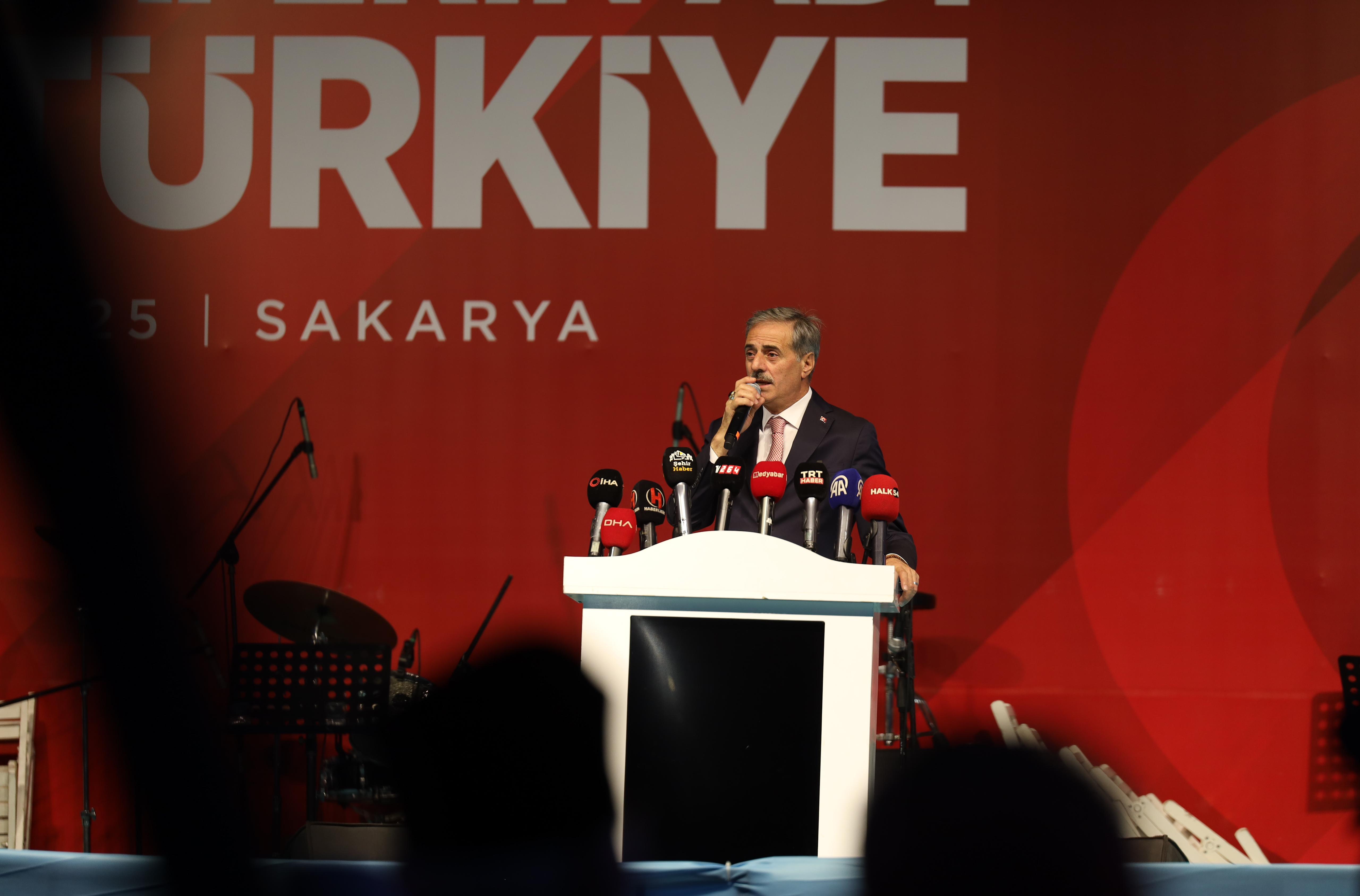 “O gece dünya, inananların vatan uğruna neler yapabileceğini izledi”