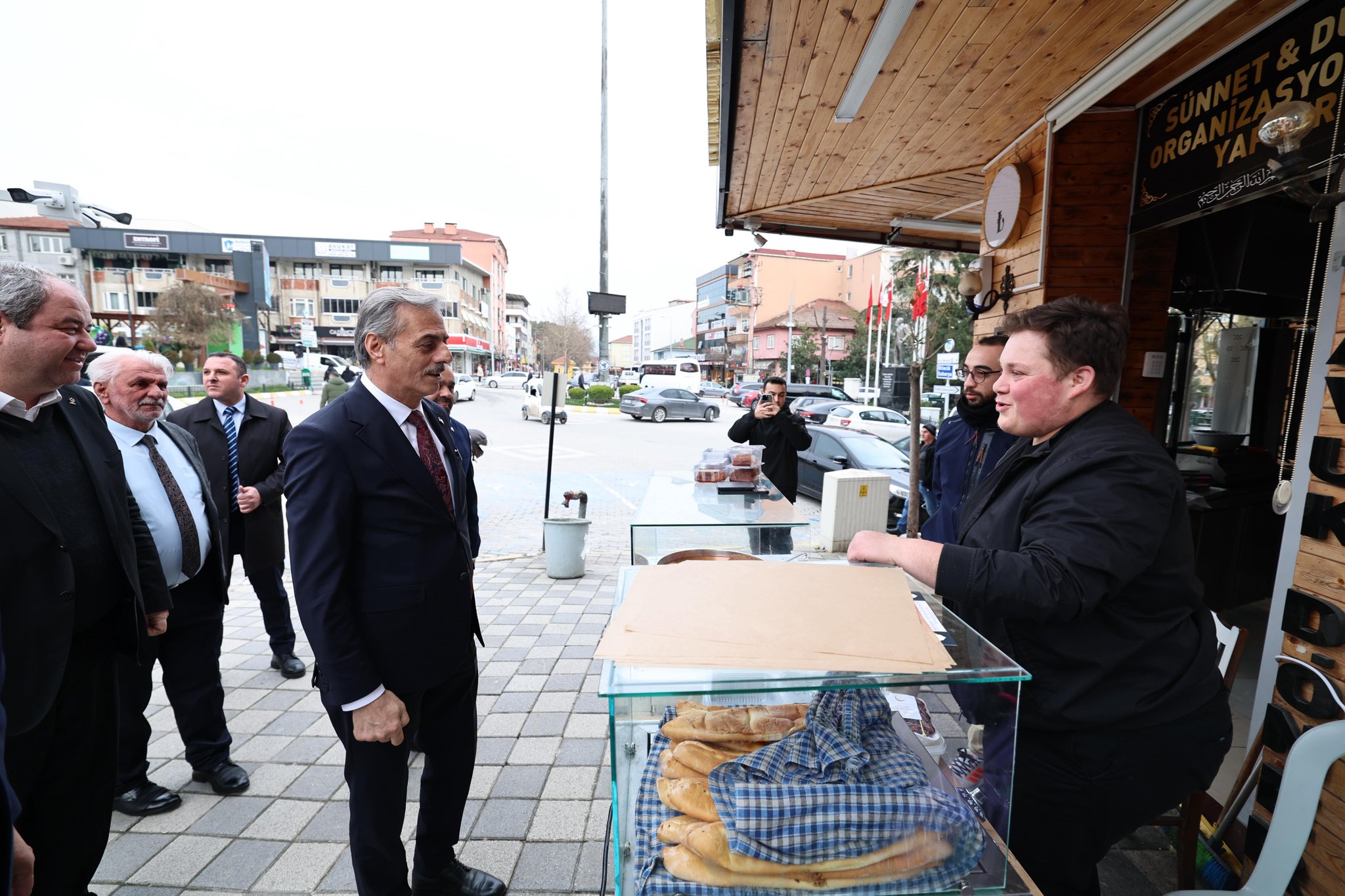 “Pamukova’da yeni bir meydan projesini hayata geçiriyoruz”