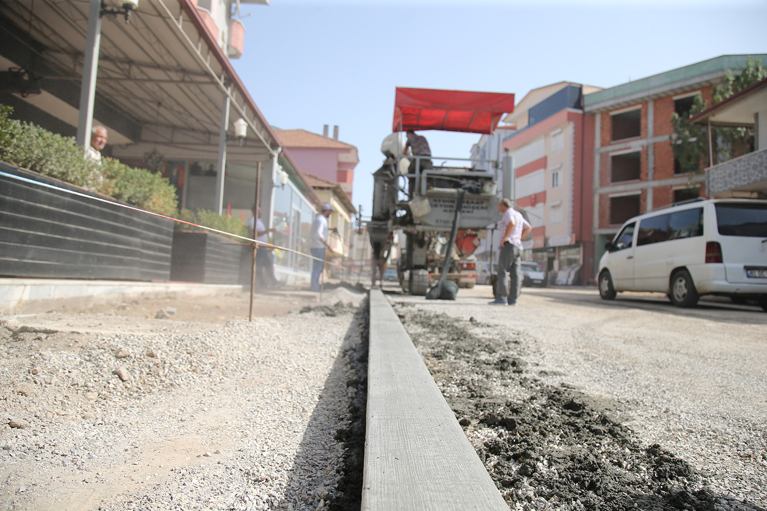 Ferizli Fevzi Çakmak Caddesi’nde altyapı tamam, sıra üstyapıda