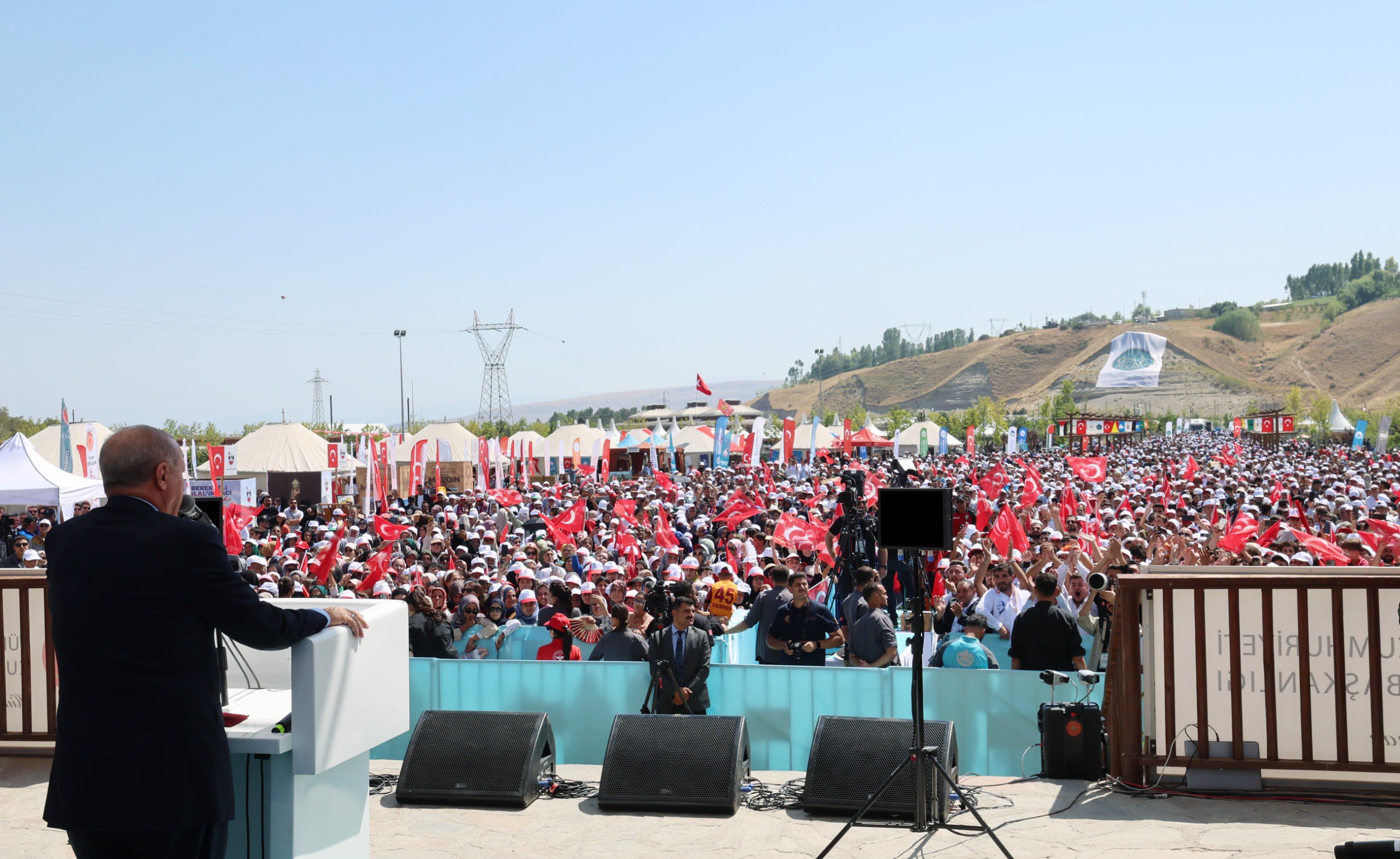 Başkan Alemdar, Malazgirt’in 954. yılında Ahlat ve Malazgirt’teydi