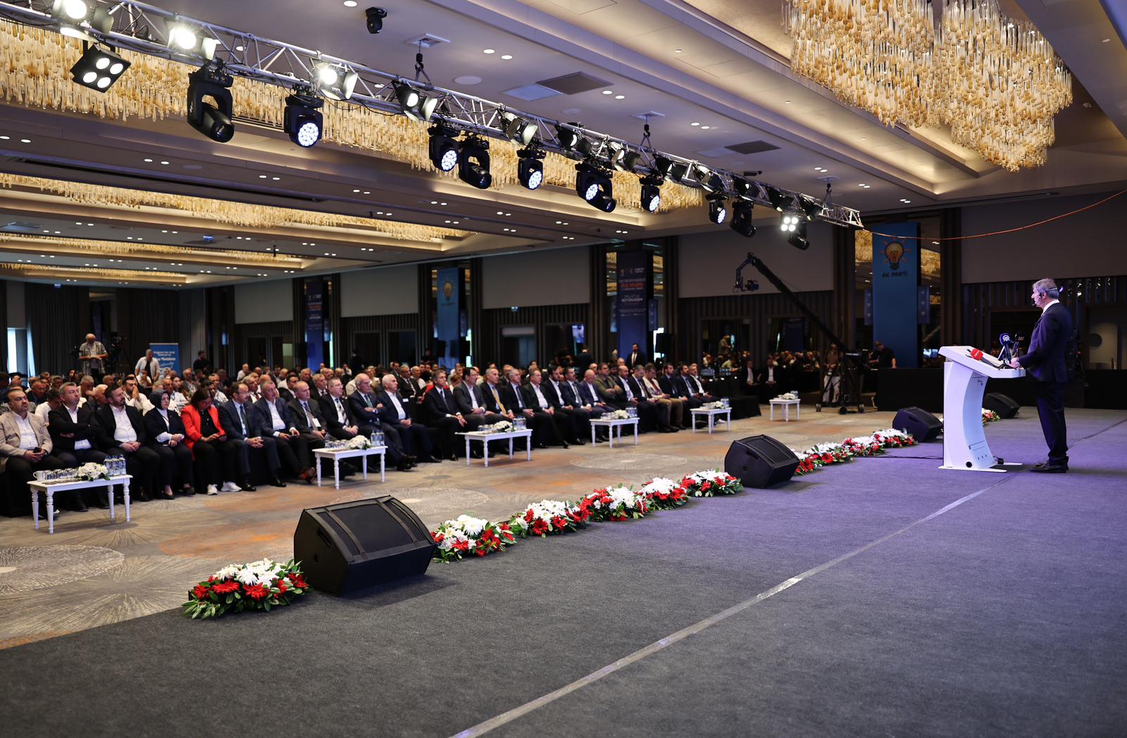 16 şehir, 111 belediye başkanıyla AK Parti’nin hizmet neferleri Sakarya’da