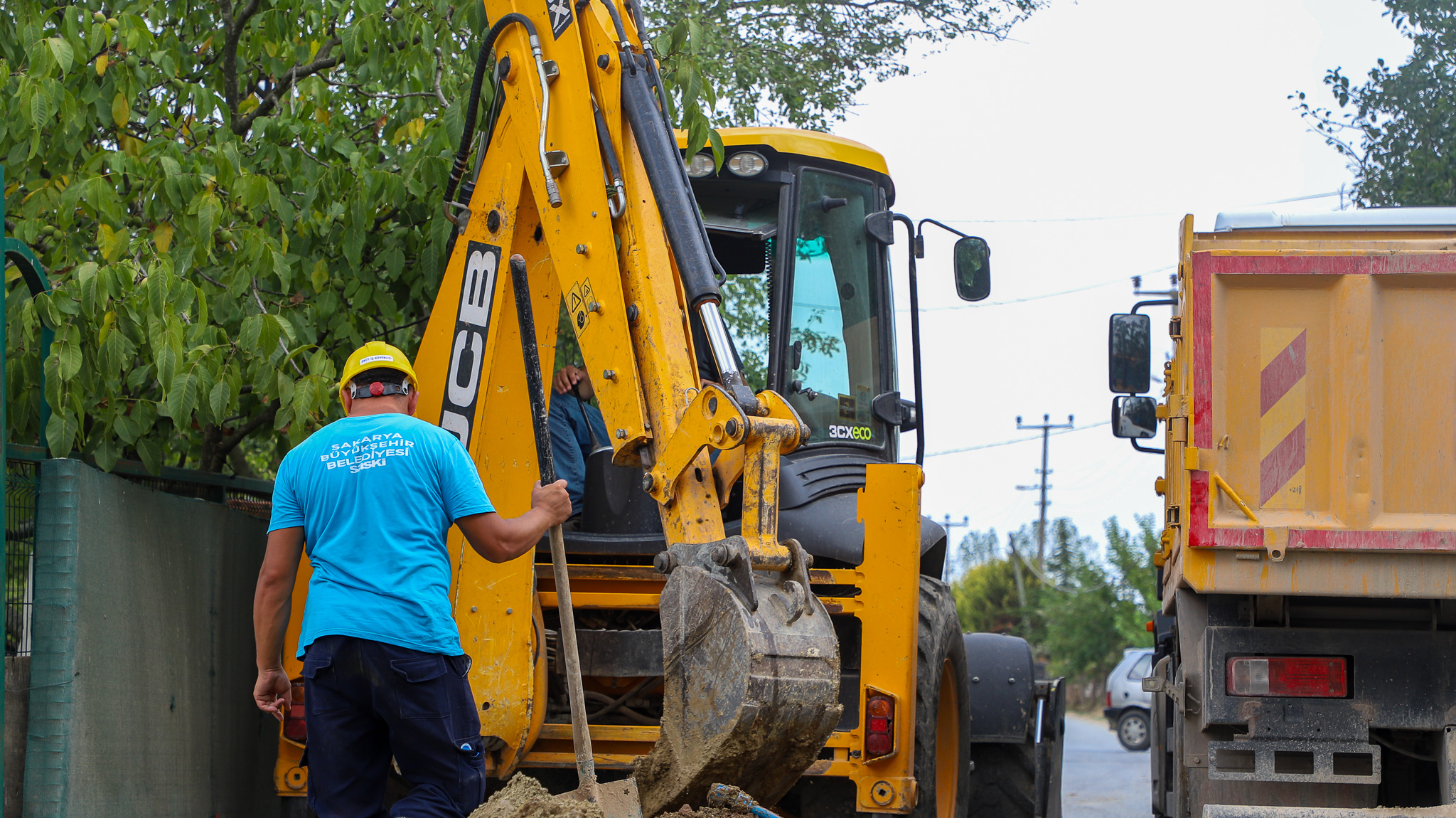 Kaynarca’nın 6 mahallesinde güçlü altyapı için iki proje eş zamanlı olarak tamamlandı