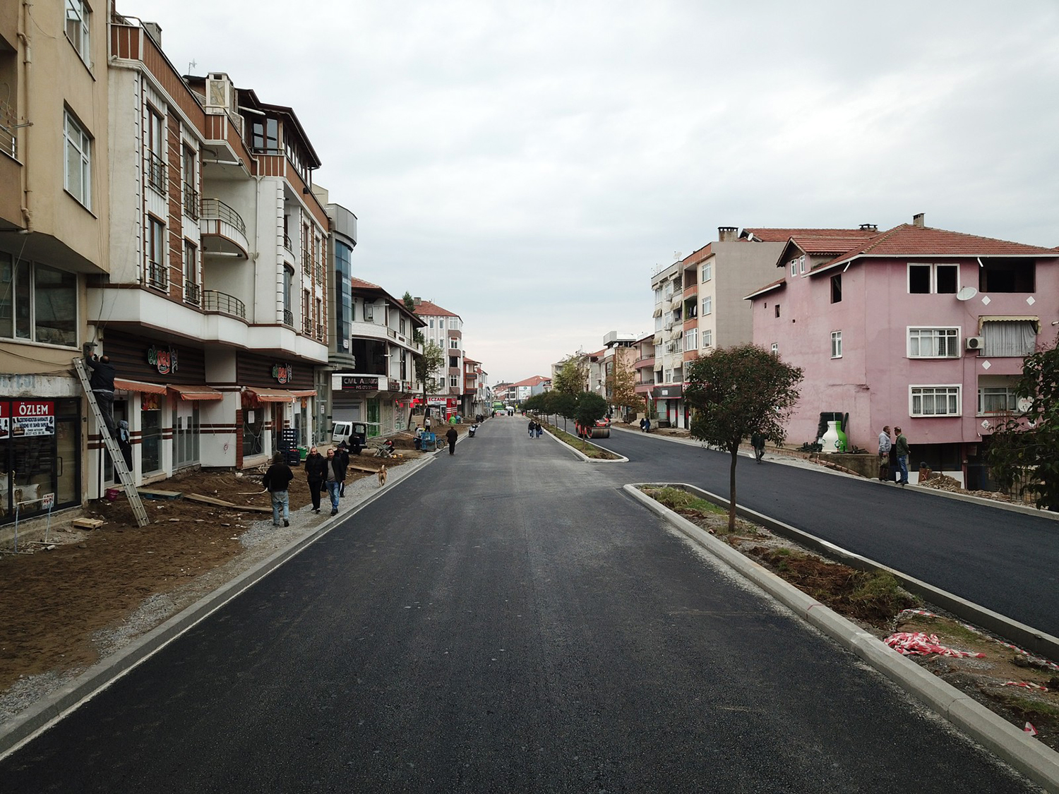 Karasu’da caddeler yeni yüzüne kavuştu