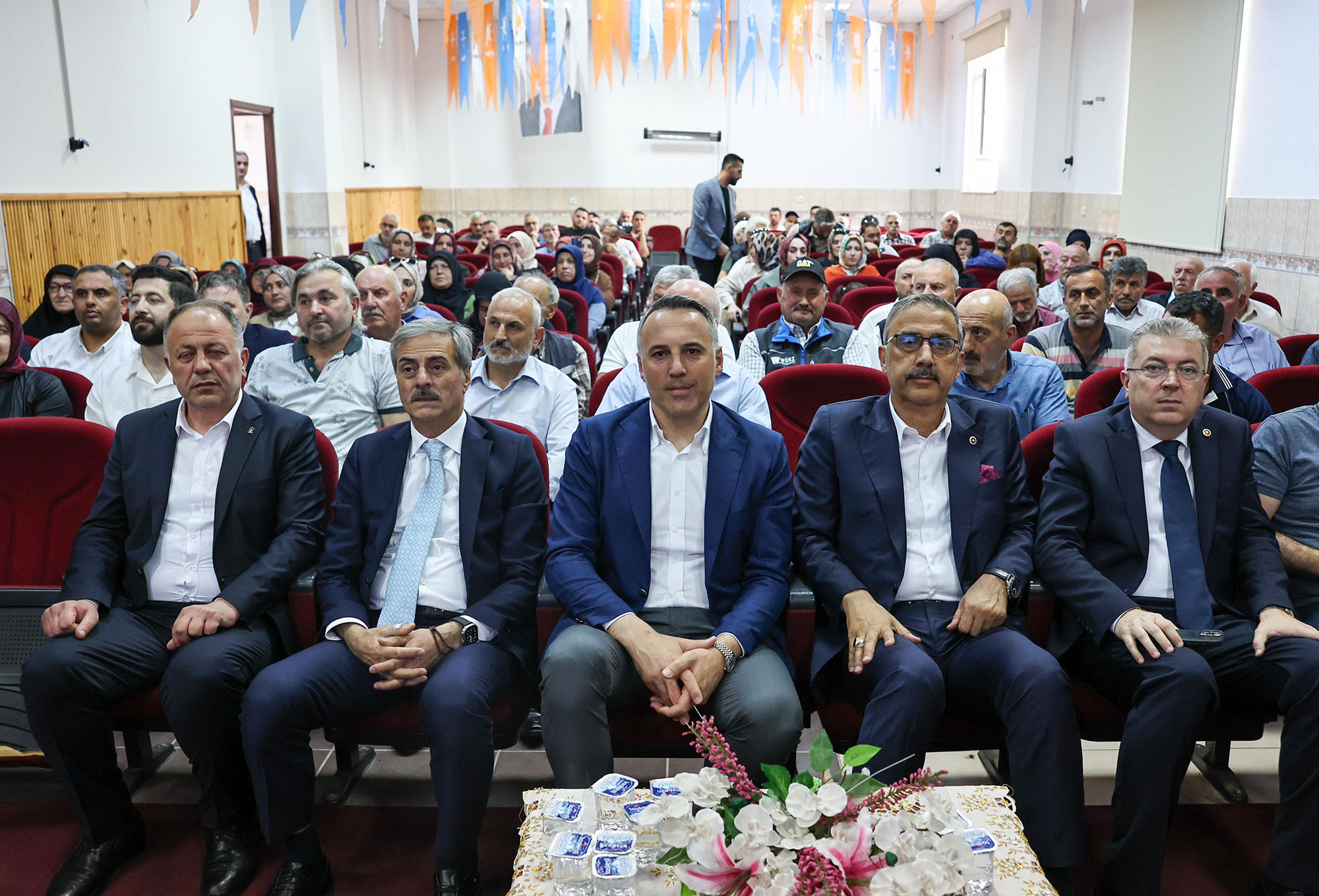 Karapürçek’te yatırım ve hizmet seferberliğimiz devam edecek: SGM, Millet Bahçesi, Futbol Sahası ve Ön Çökeltim Sistemi…