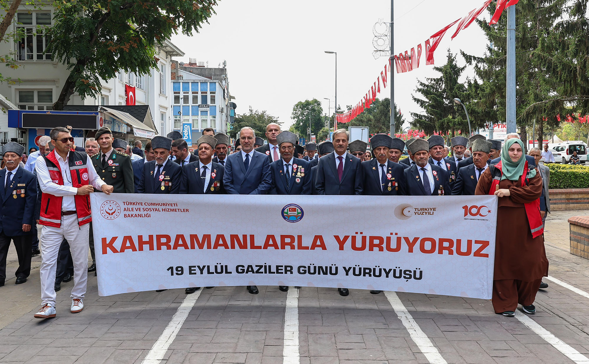 “Gaziler vatanı için canlarını ortaya koyan kahramanlarımızdır”