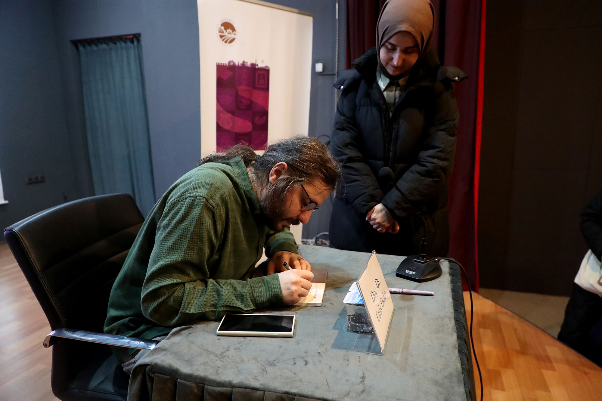 Enis Doko ‘Yapay Zekâ âşık olabilir mi?’ sorusuna OSM’de cevap verdi: “Âşık olamaz ama…”
