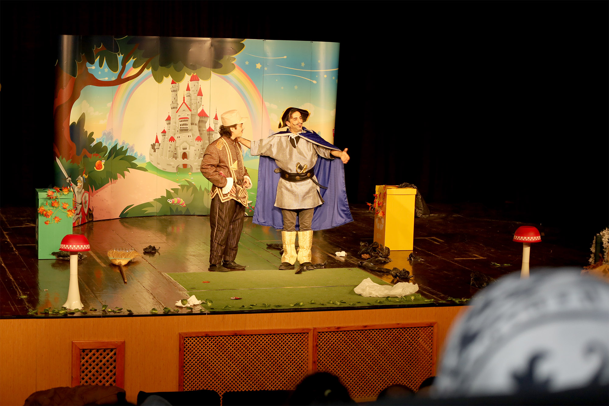 Minikler “Don Kişot” ile eğlenceye doydu