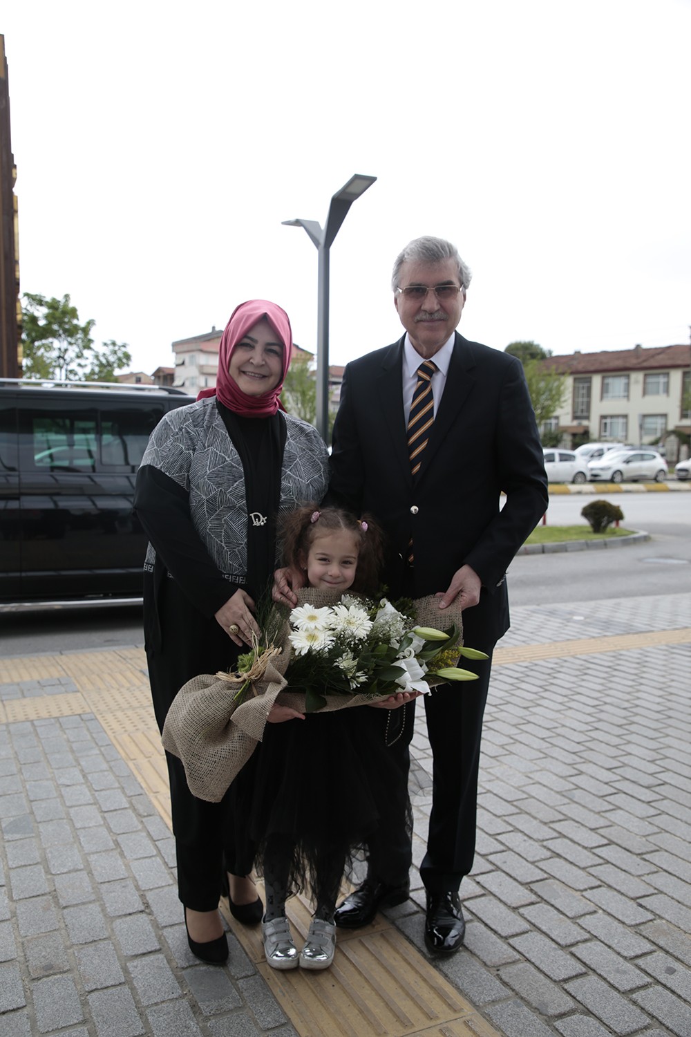 “Geleceğimizin teminatı çocuklarımızdır”