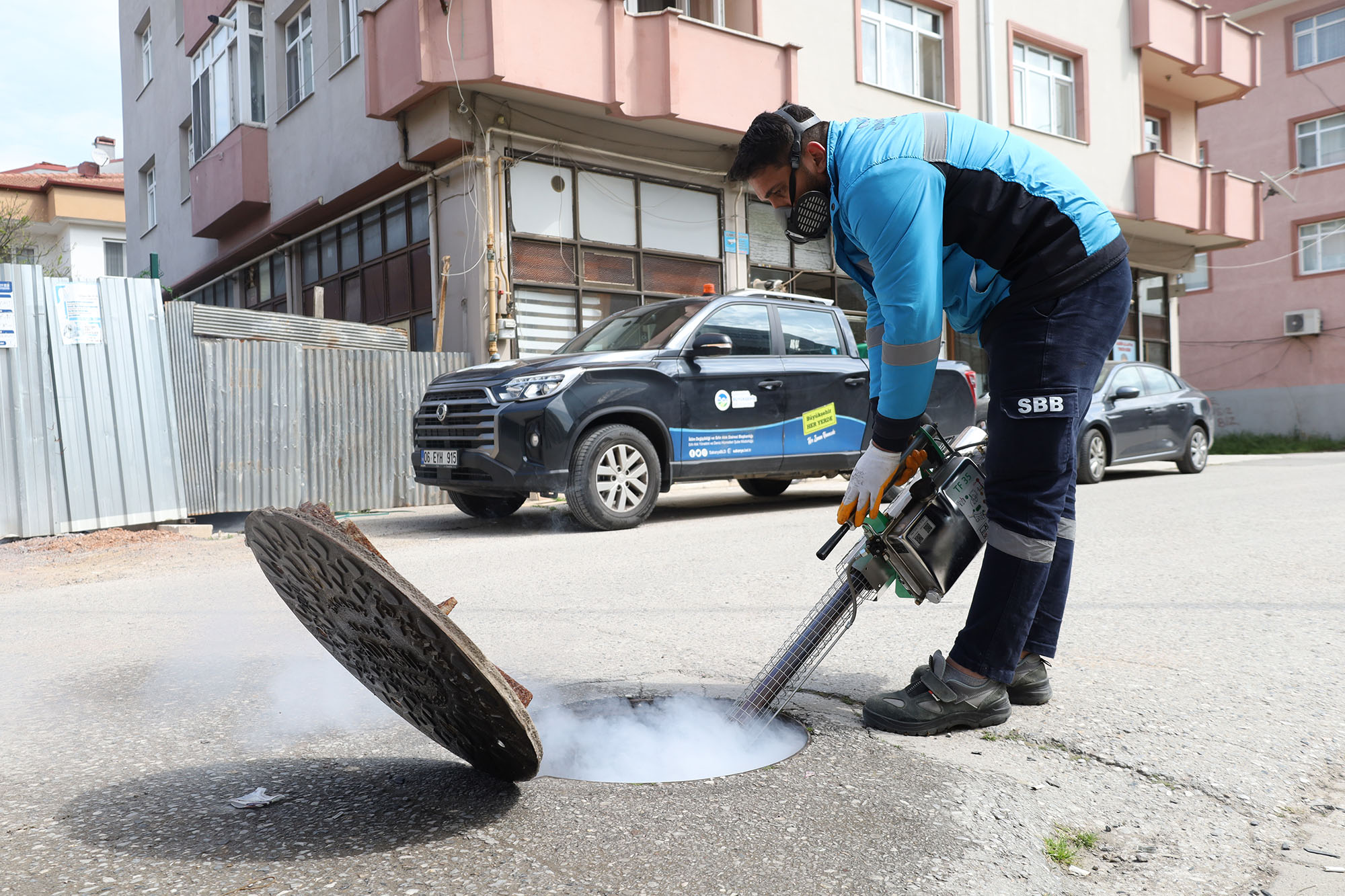 Ekip sahaya indi, şehrin her ‘karışında’ mücadele başladı