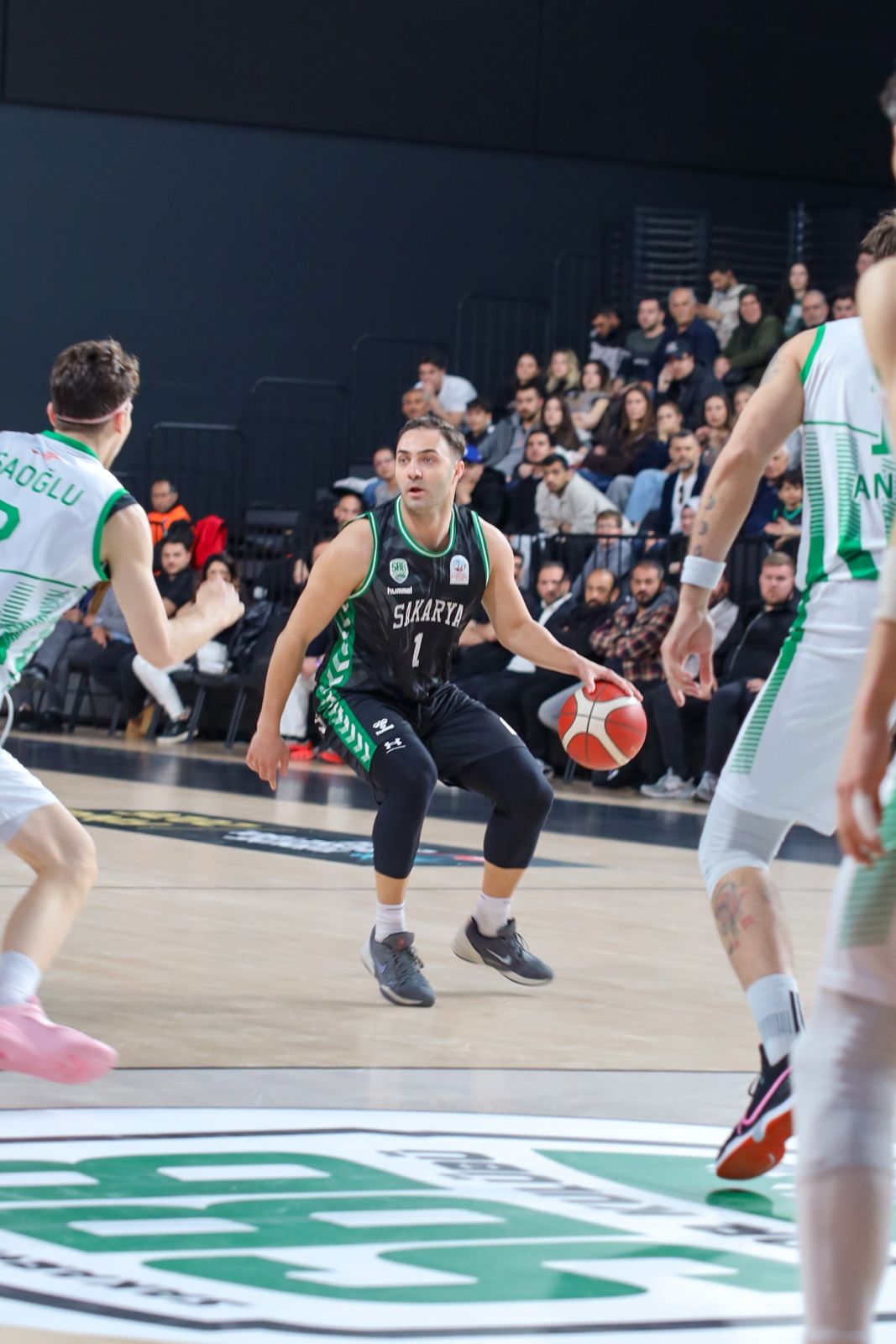 Şampiyon Büyükşehir Basketbol!