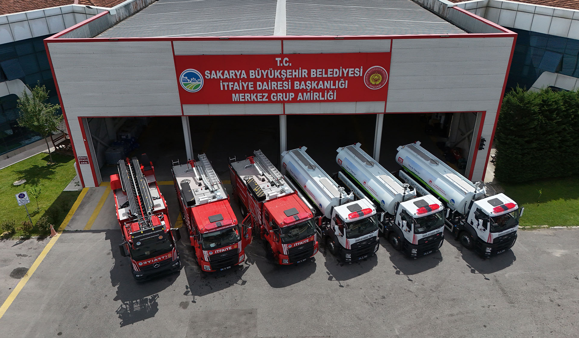 İtfaiye Teşkilatına güç katan 70 milyon TL’lik 6 aracı Yusuf Alemdar paylaştı: “Afetlere karşı mücadele gücümüzü artırmaya devam edeceğiz”