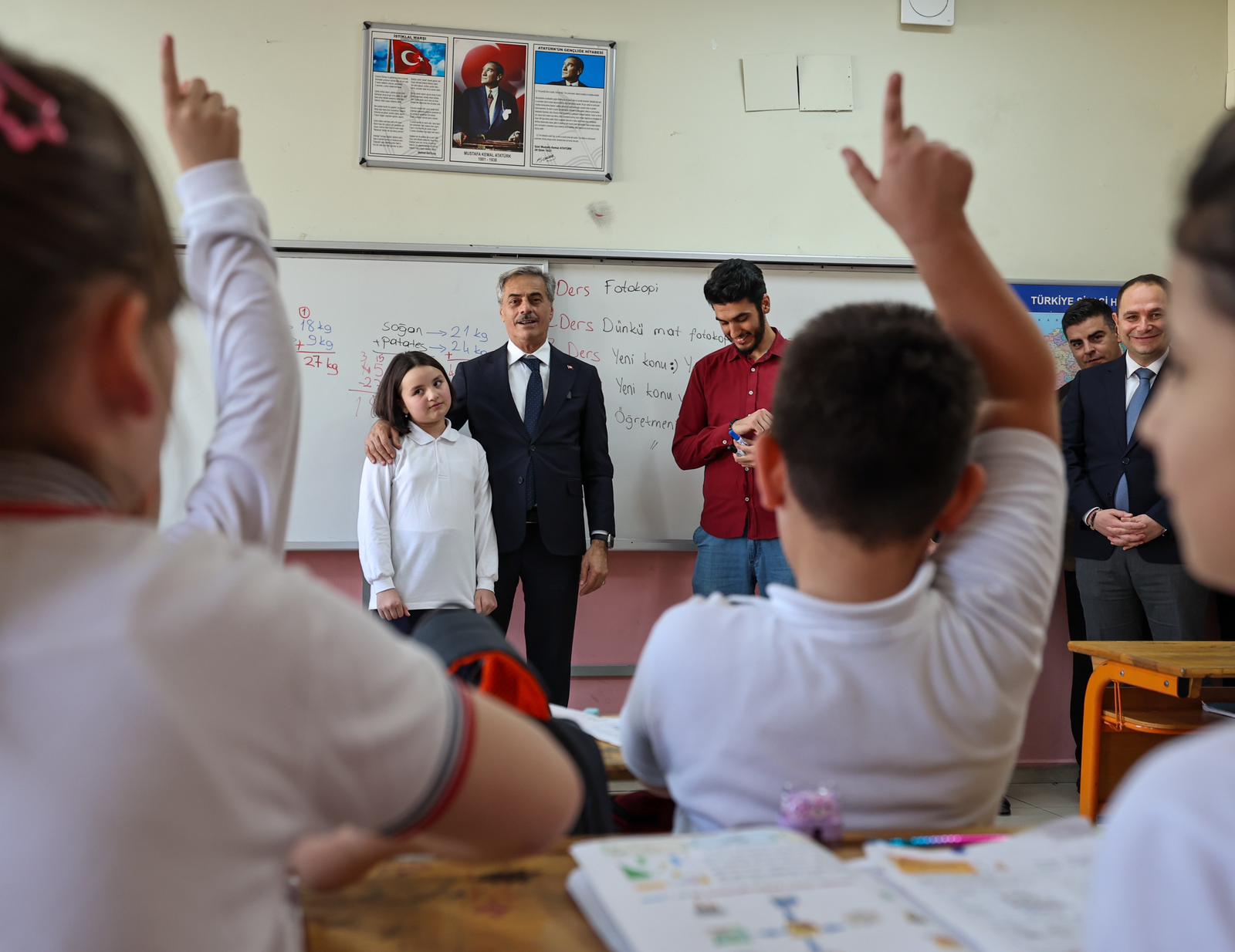 Minik Ravza arkadaşlarına verdiği ‘Yusuf Alemdar’ı getireceğim’ sözünü tuttu