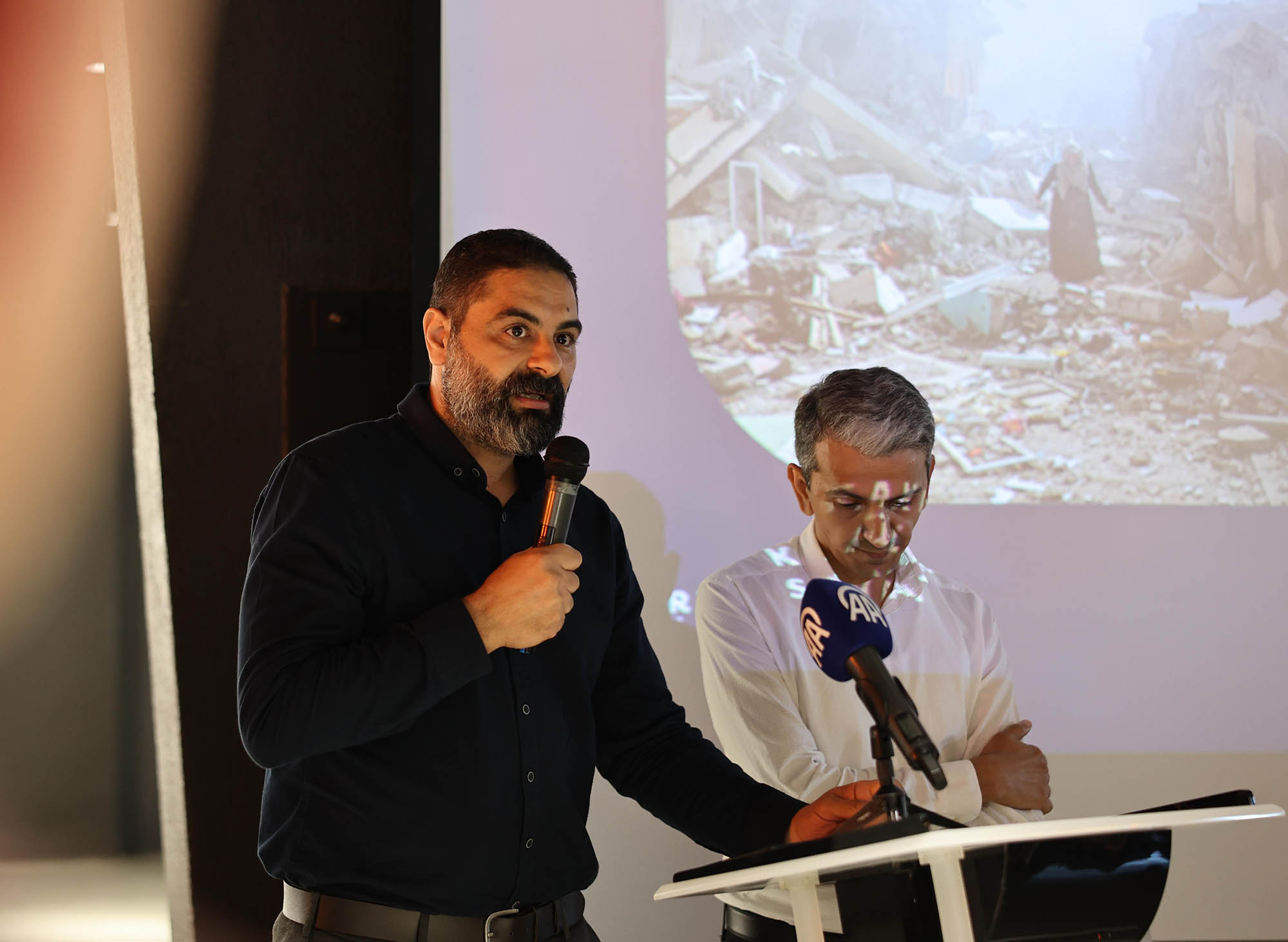 “Kanıt kitabı insanlığa çok büyük bir ders olacak”