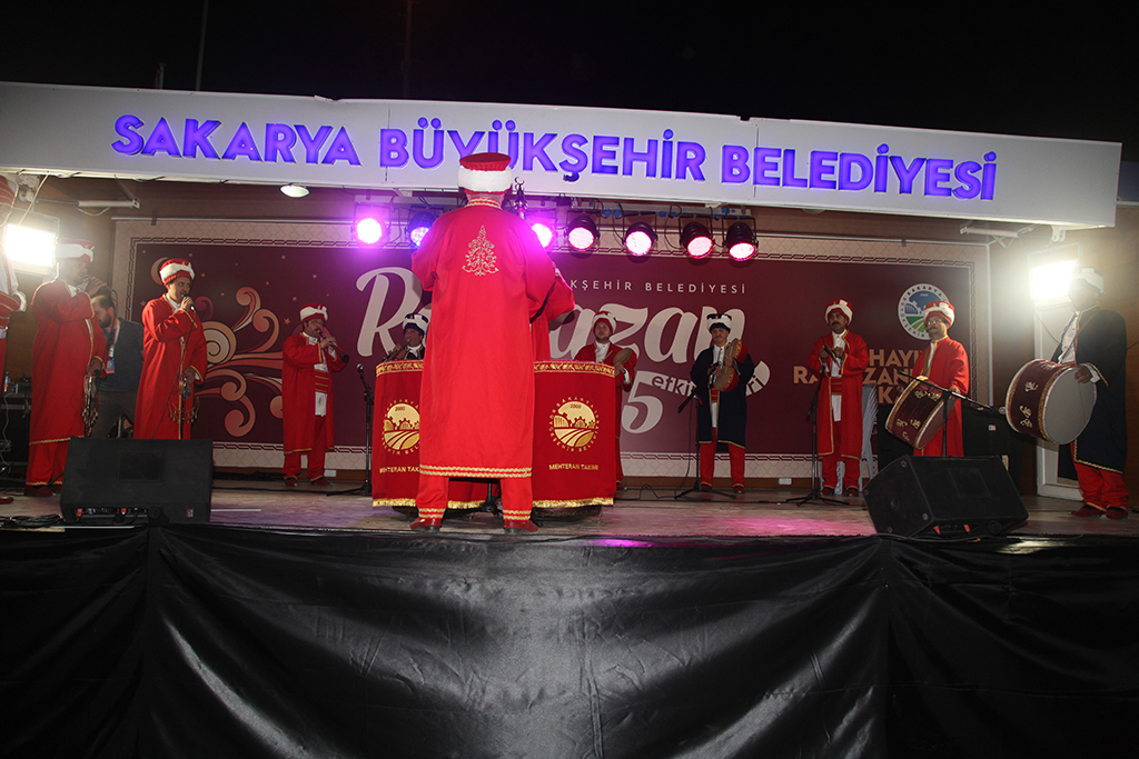 Mobil Etkinlik Tırı Geyve’deydi