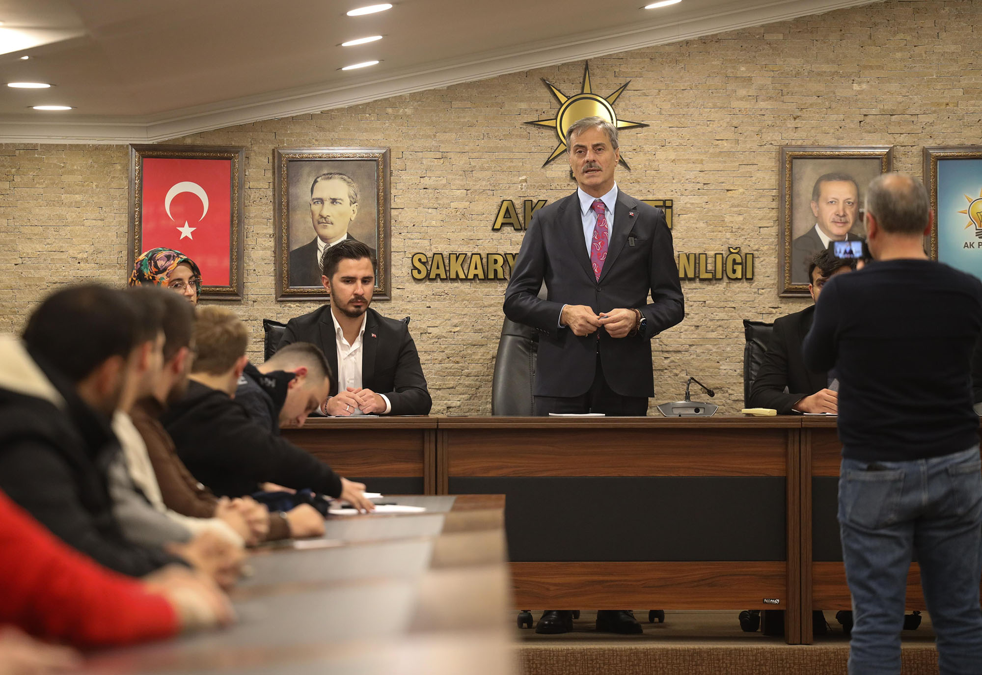 “Türkiye Yüzyılı’nın mimarı olacak gençlerimizin her zaman yanındayız”