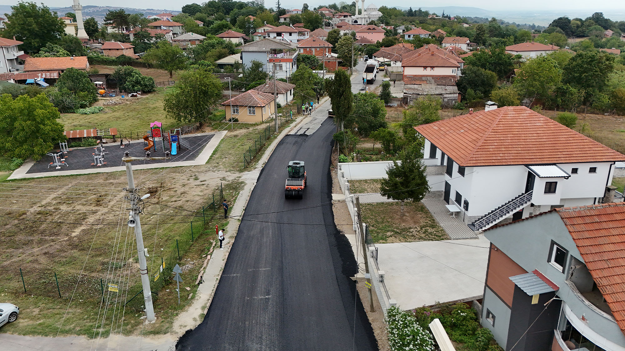 Adapazarı ve Serdivan’ın kırsalında kritik güzergâh Büyükşehirle sil baştan 