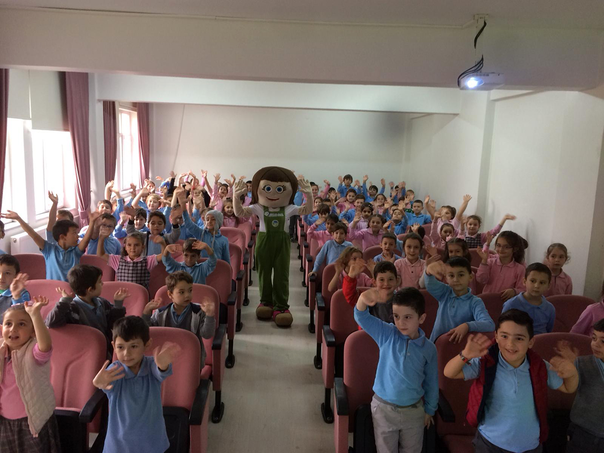 İlkokul öğrencileri Tomurcuk’la tanıştı