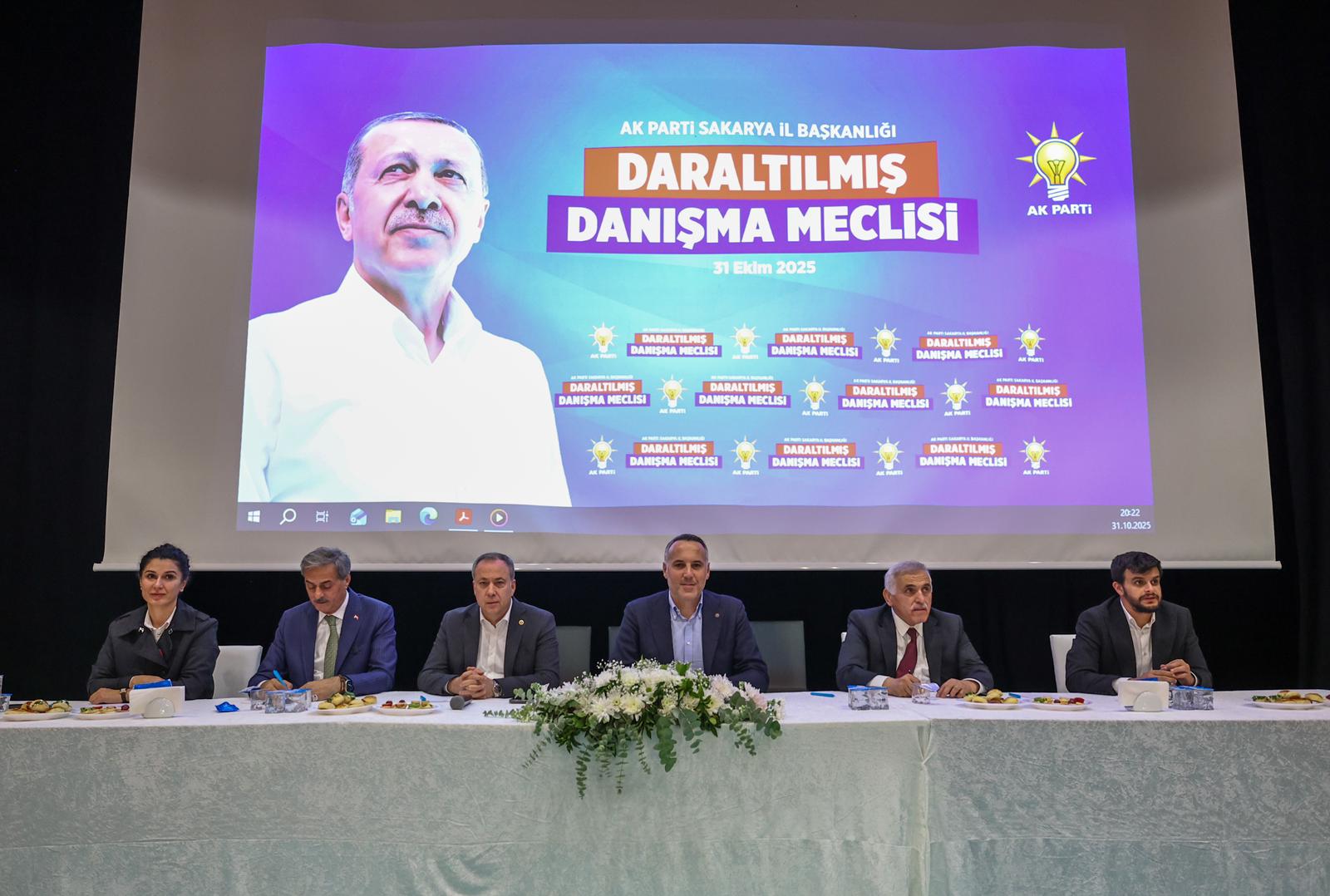 “Her anımızı şehrimizin geleceği ve insanımıza hizmet gündemiyle yaşıyoruz”