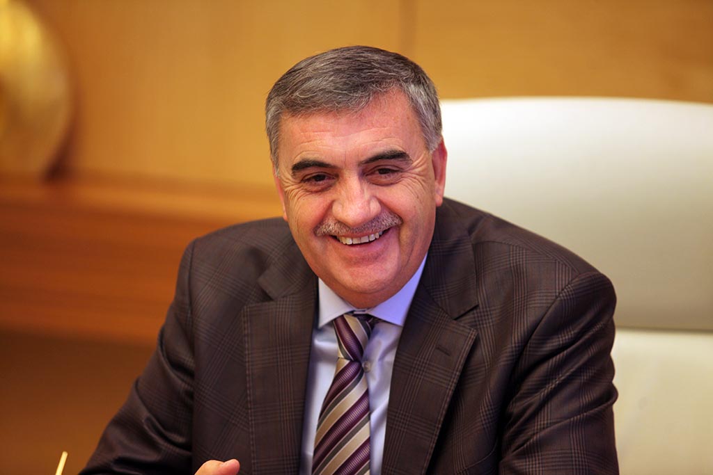 Çelik Borular Tünelden Geçiyor