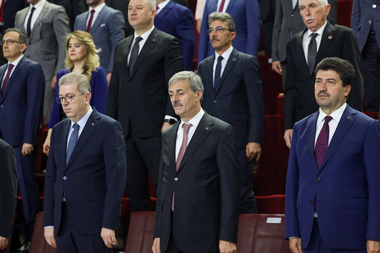 “Gençlerimizin her zaman destekçisi olacağız”