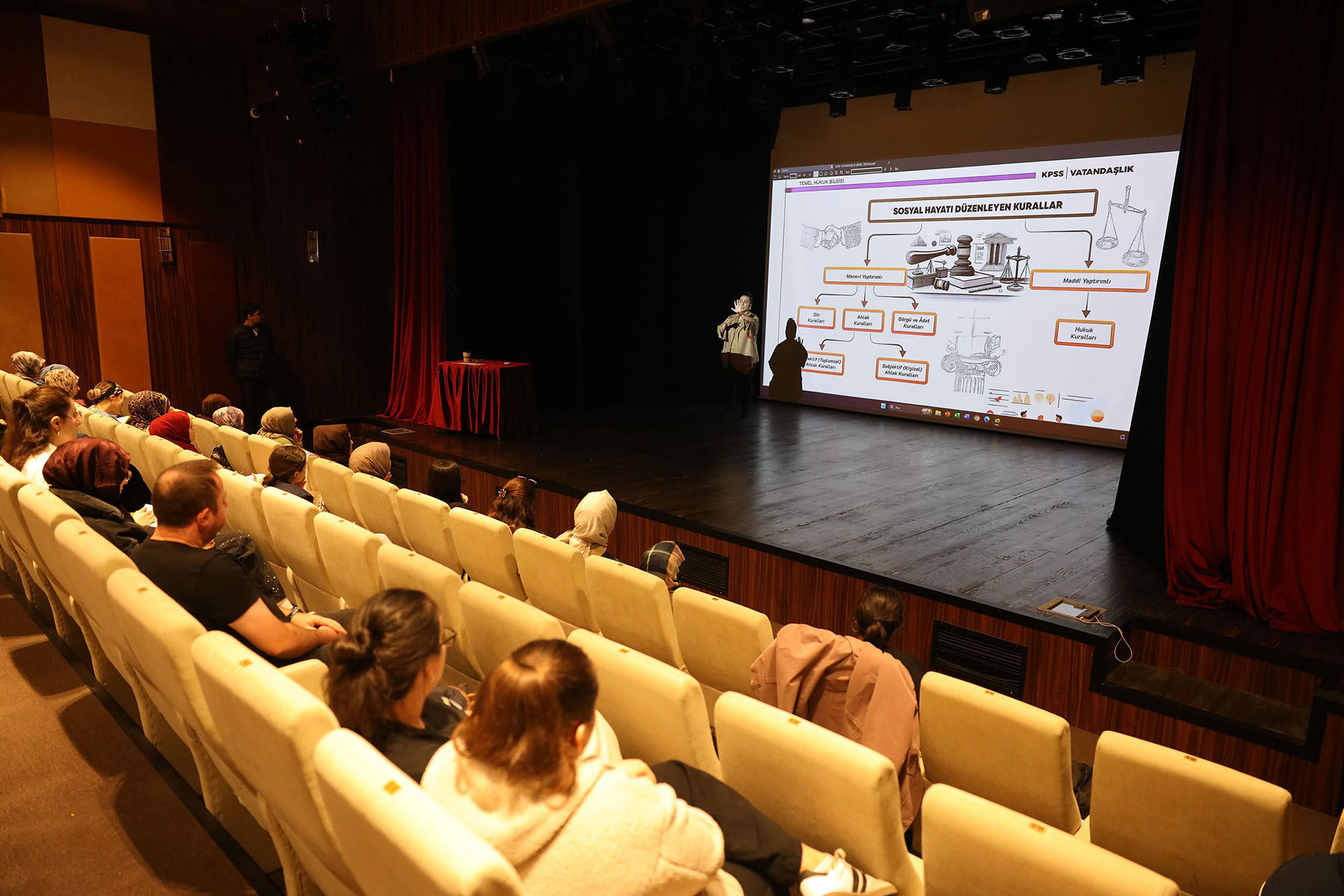 AKM’de düzenlenen KPSS Genel Tekrar Programları sona erdi