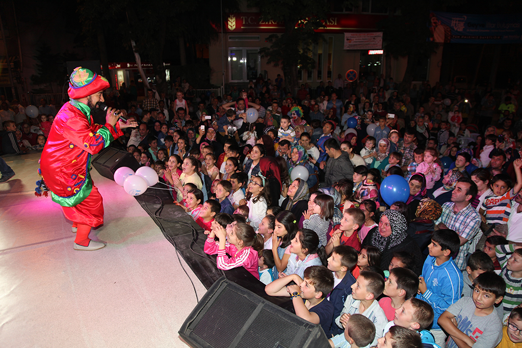 Mobil Etkinlik Tırı Geyve’deydi