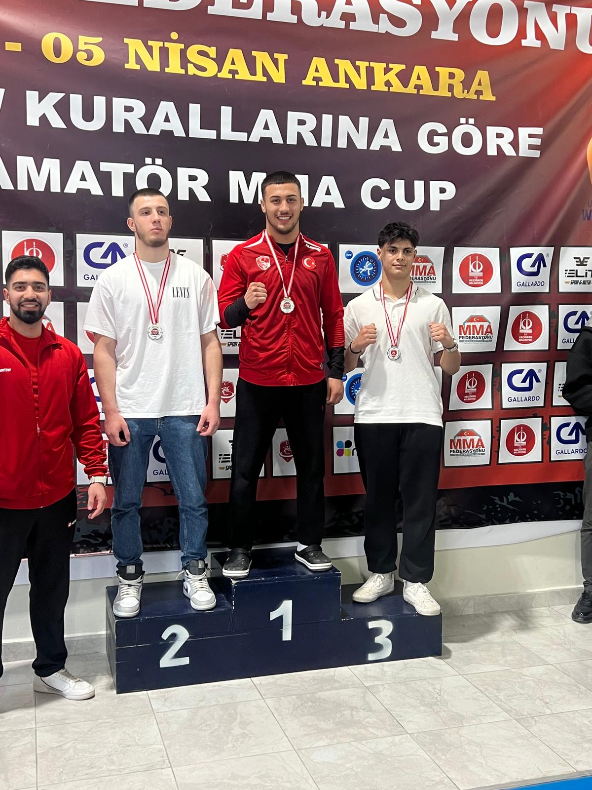 Büyükşehirli sporculardan madalya yağmuru: 3 branşta zirve