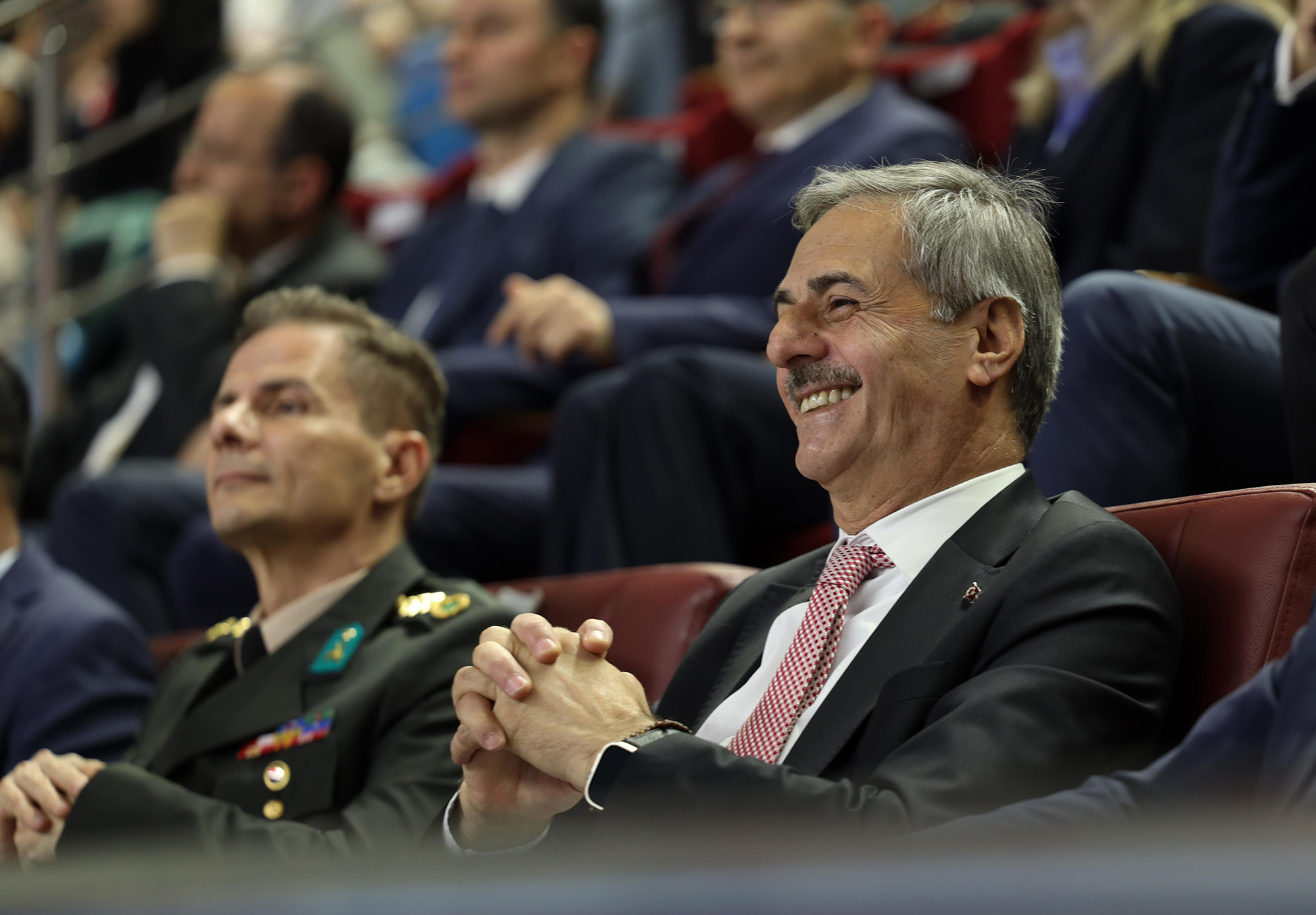 “Tüm imkânlarımızı gençlerimiz için seferber etmeye devam edeceğiz”