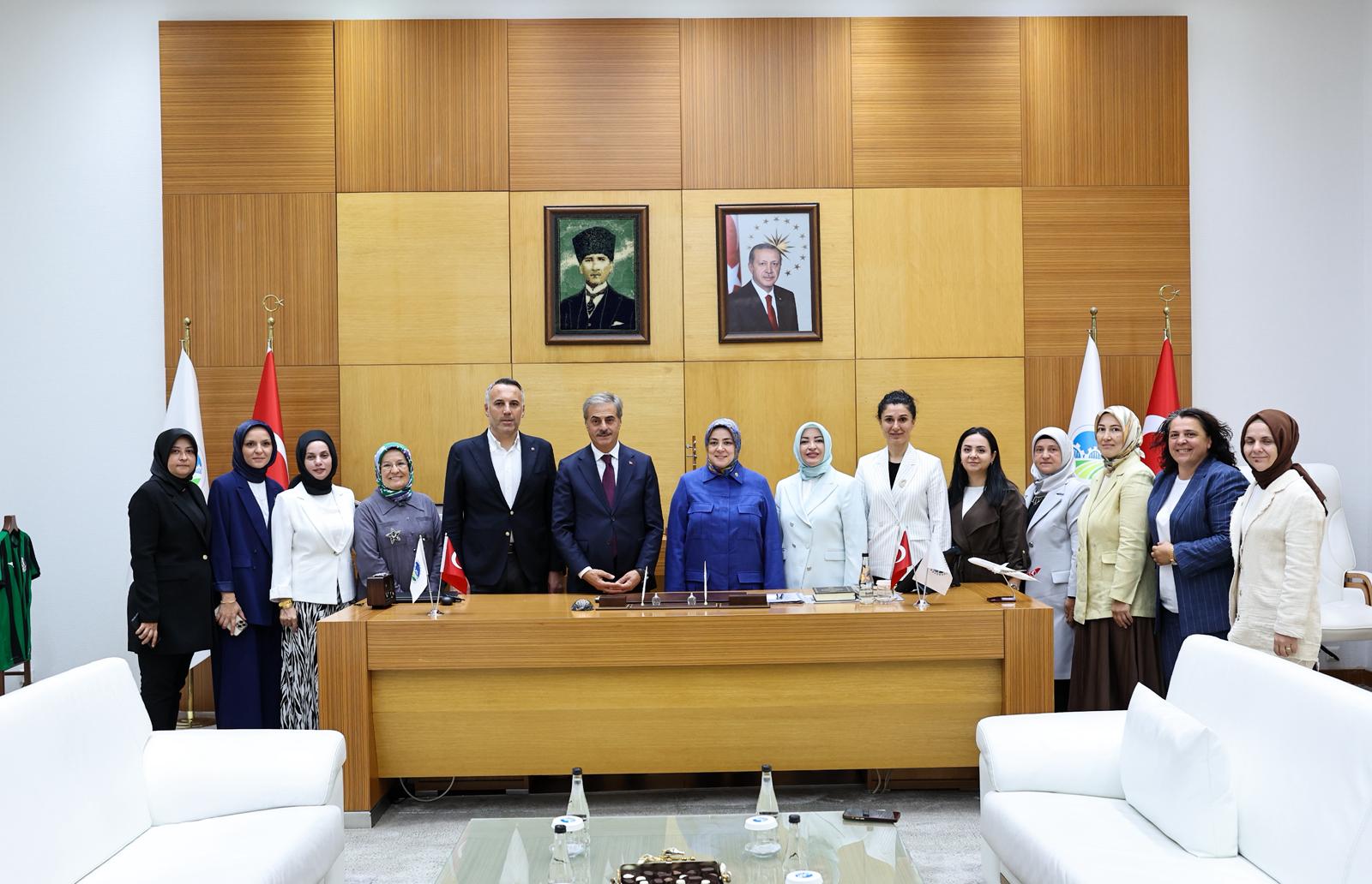 “Kadınlar güçlü Türkiye hedeflerinin en önemli yapı taşıdır”