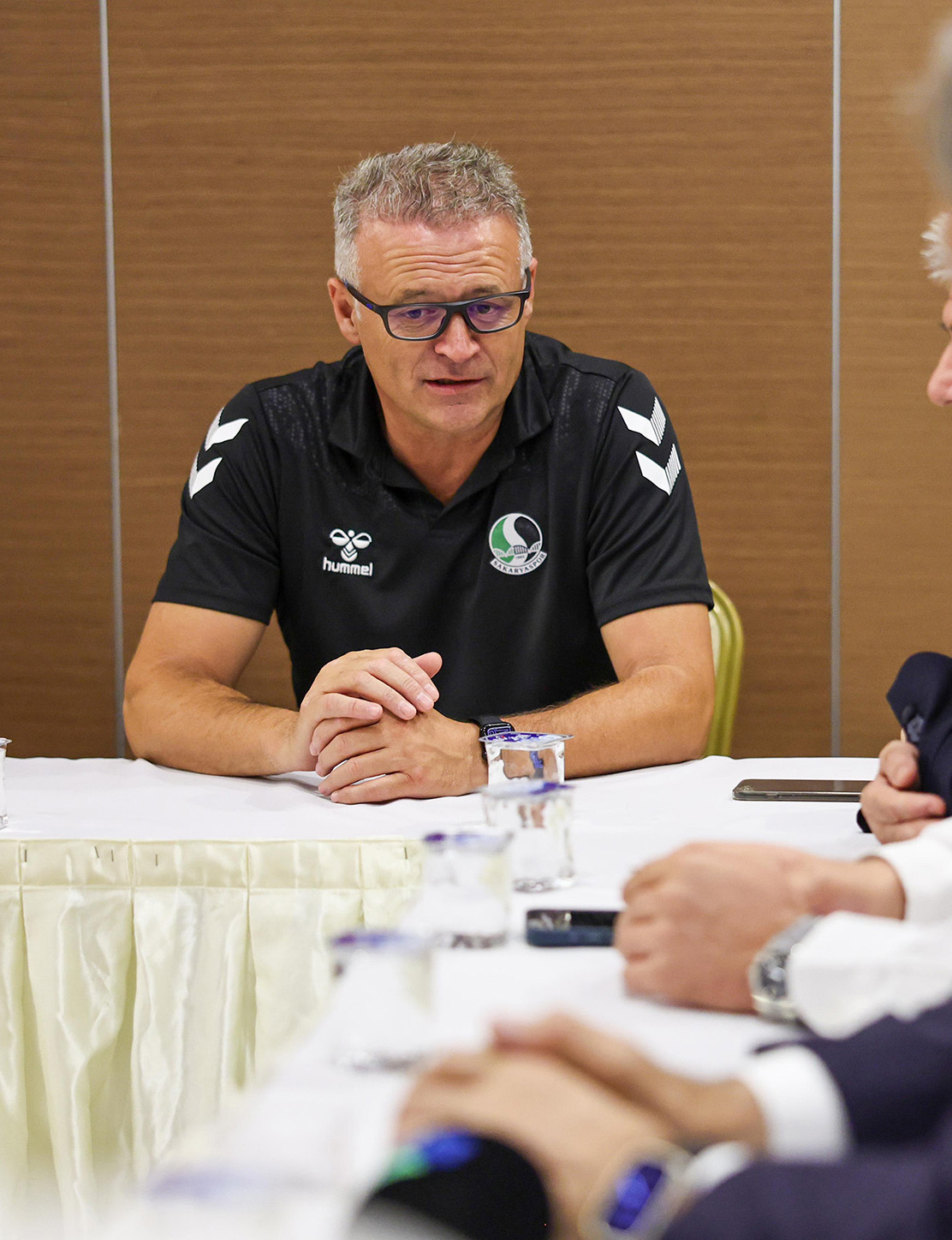 Yusuf Alemdar’dan Bolu kampında önemli mesajlar: “Sakaryaspor bir ruh işidir, sevdadır ve her sorun kenetlenmeyle aşılır”
