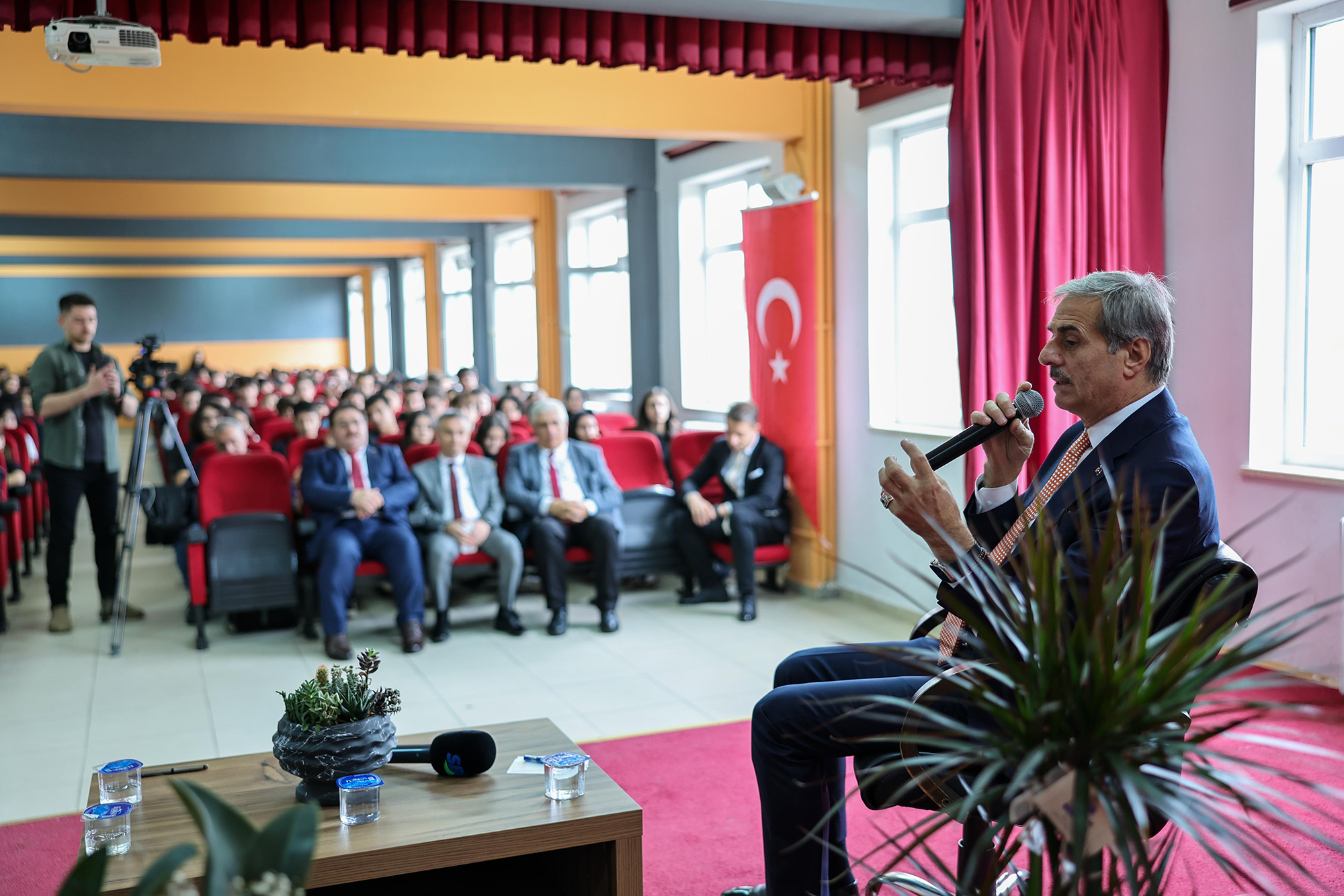 Sakarya gençliğine hizmet edecek eserleri bir bir hayata geçiriyoruz