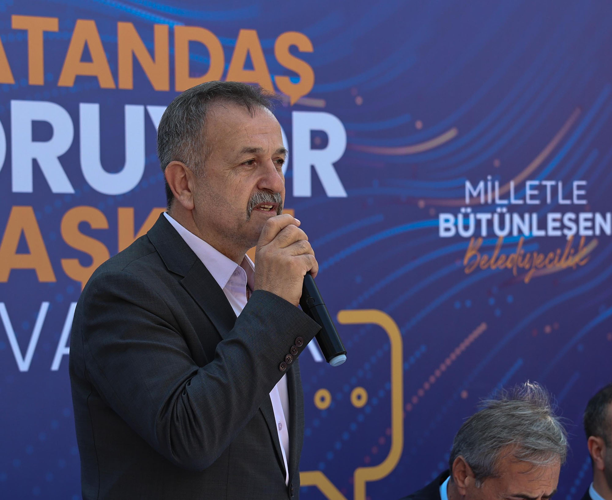 “Eser ve hizmet siyasetinden ödün vermeyeceğiz”